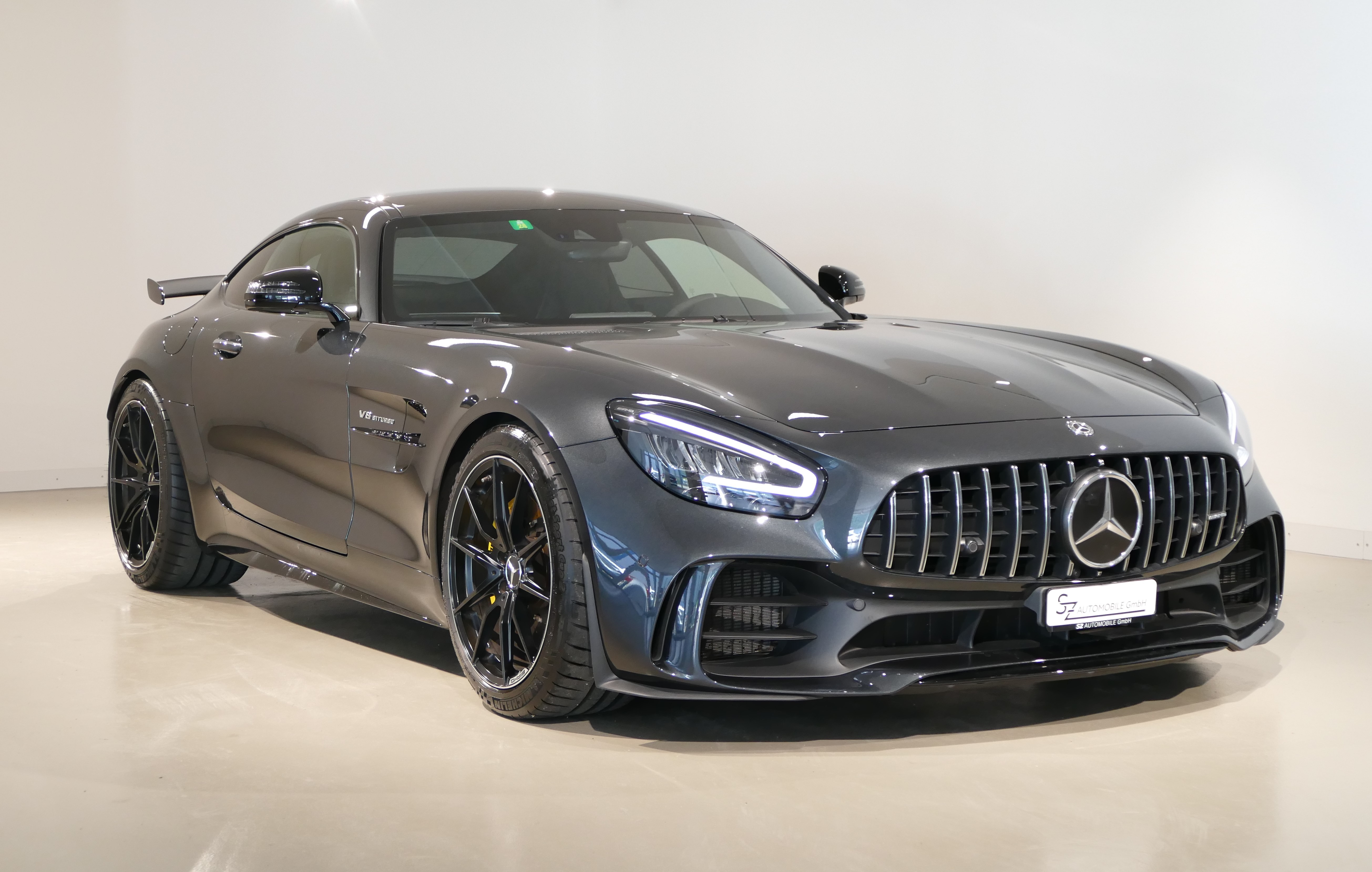 MERCEDES-BENZ AMG GT R Speedshift DCT