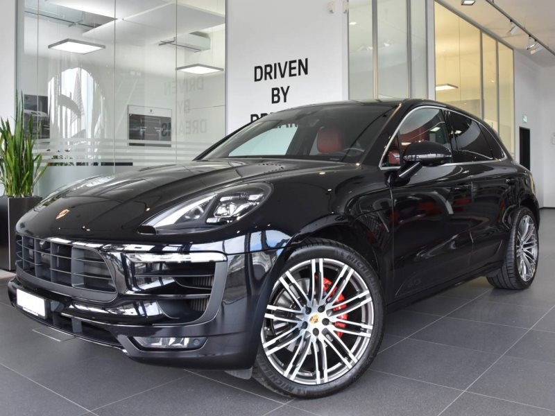 PORSCHE MACAN GTS