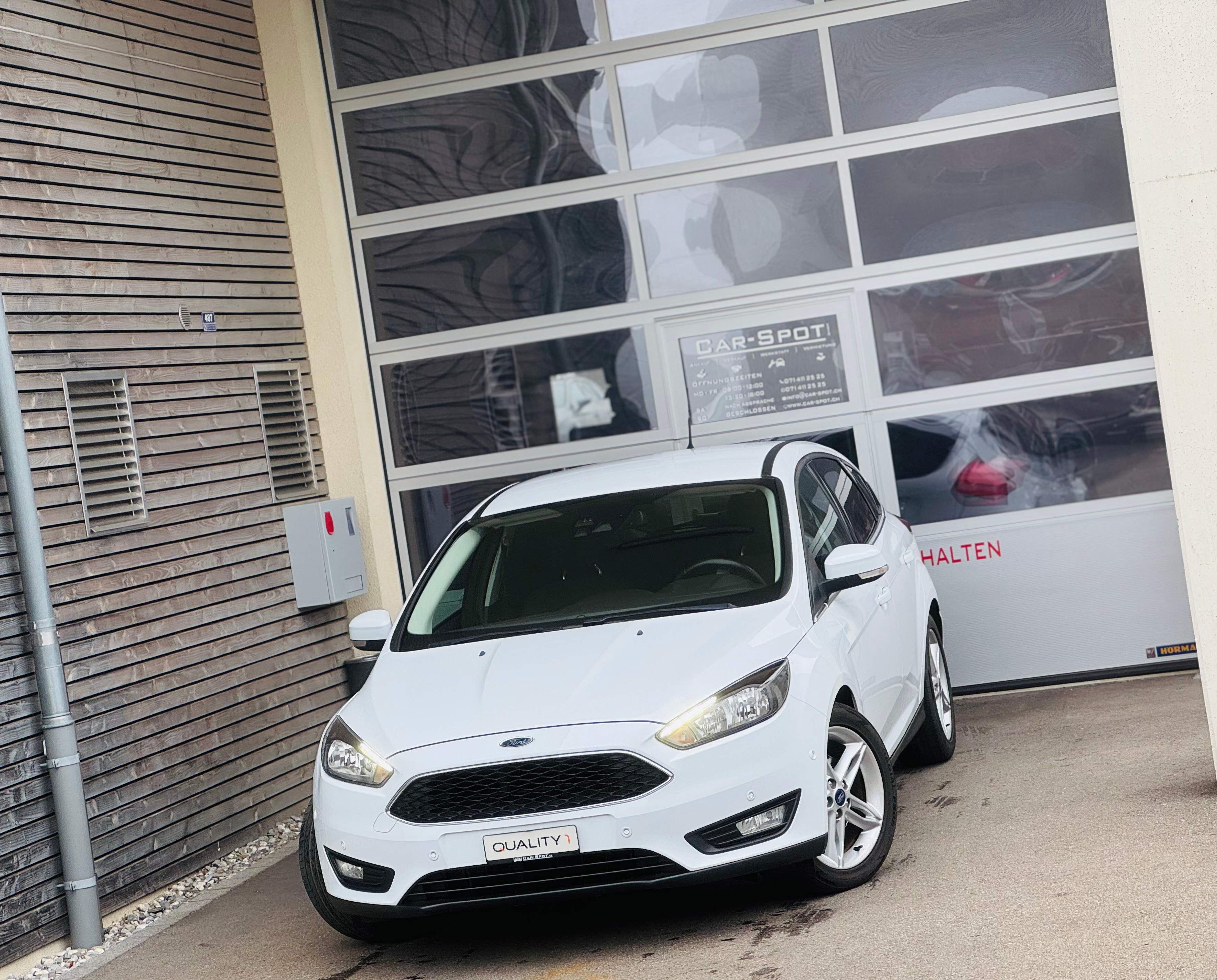 FORD Focus 1.5 SCTi Titanium