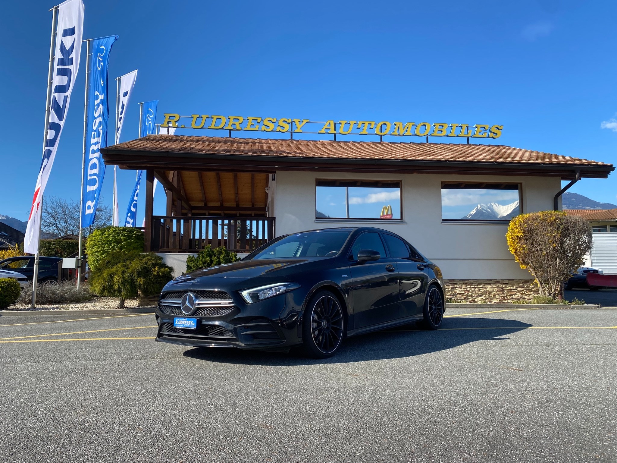 MERCEDES-BENZ A 35 AMG 4Matic