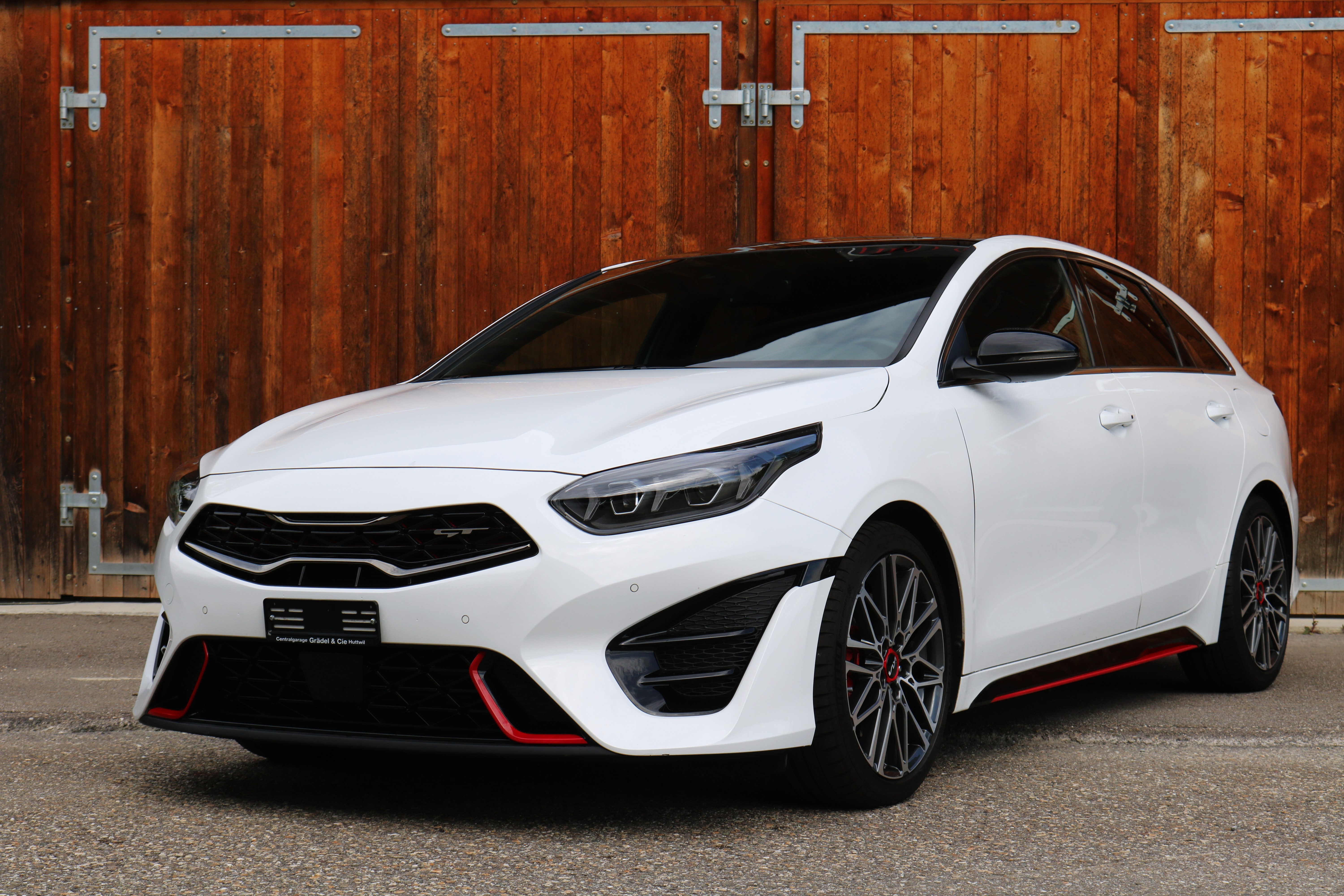 KIA ProCeed 1.6 T-GDi GT DCT