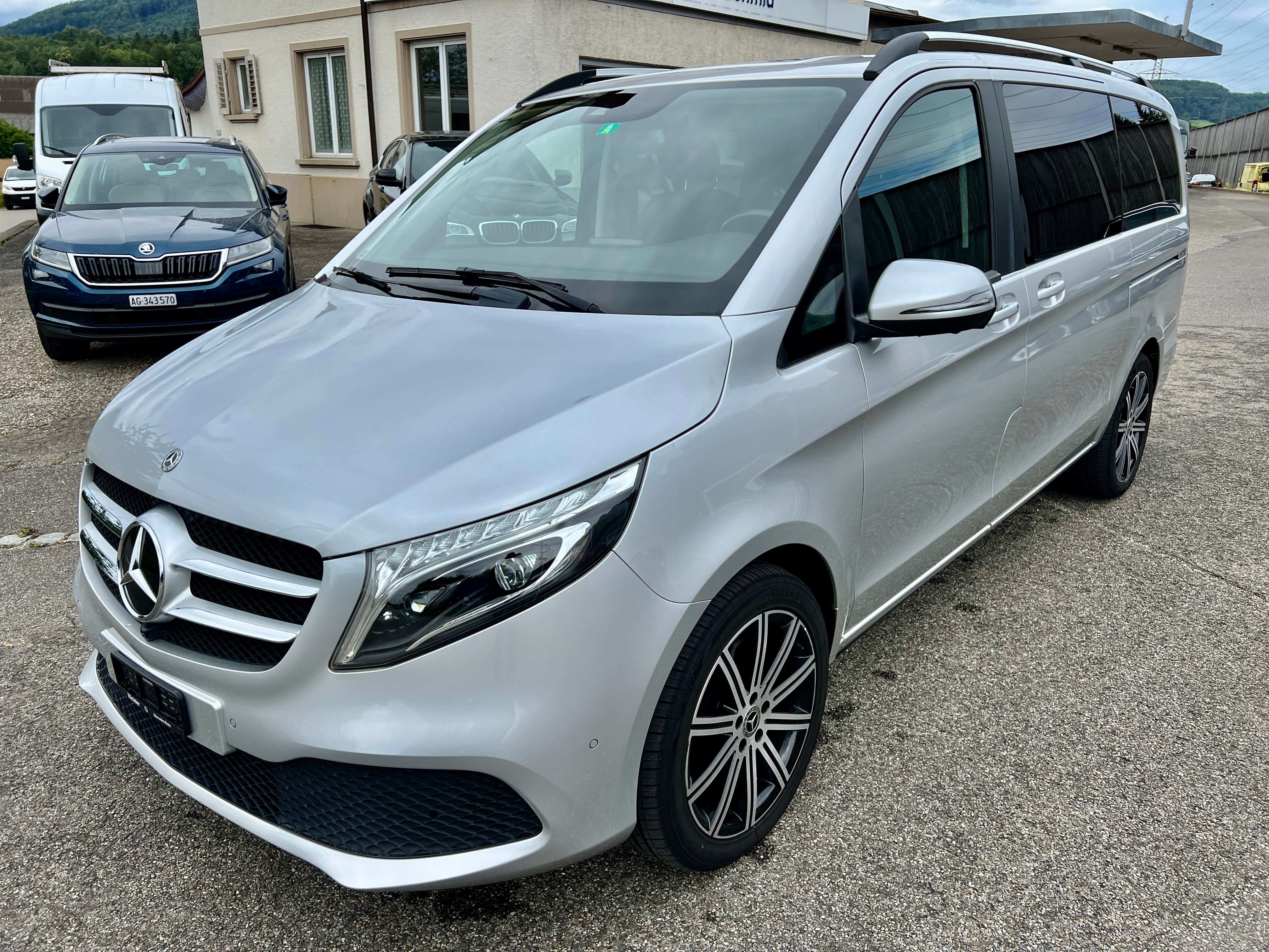 MERCEDES-BENZ V 220 d Trend lang 4Matic 9G-Tronic