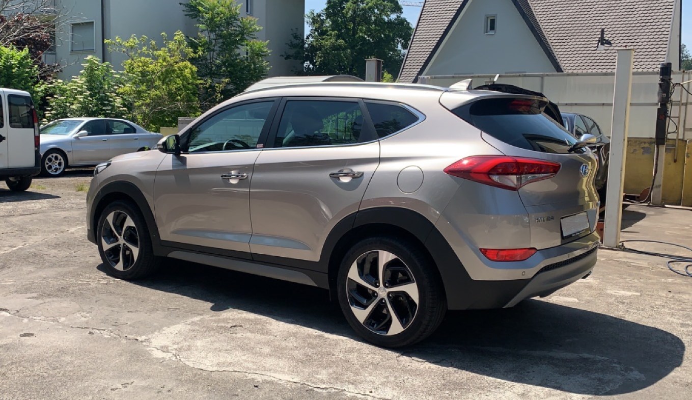 HYUNDAI Tucson 2.0 CRDI exxtra Plus 4WD Automatic