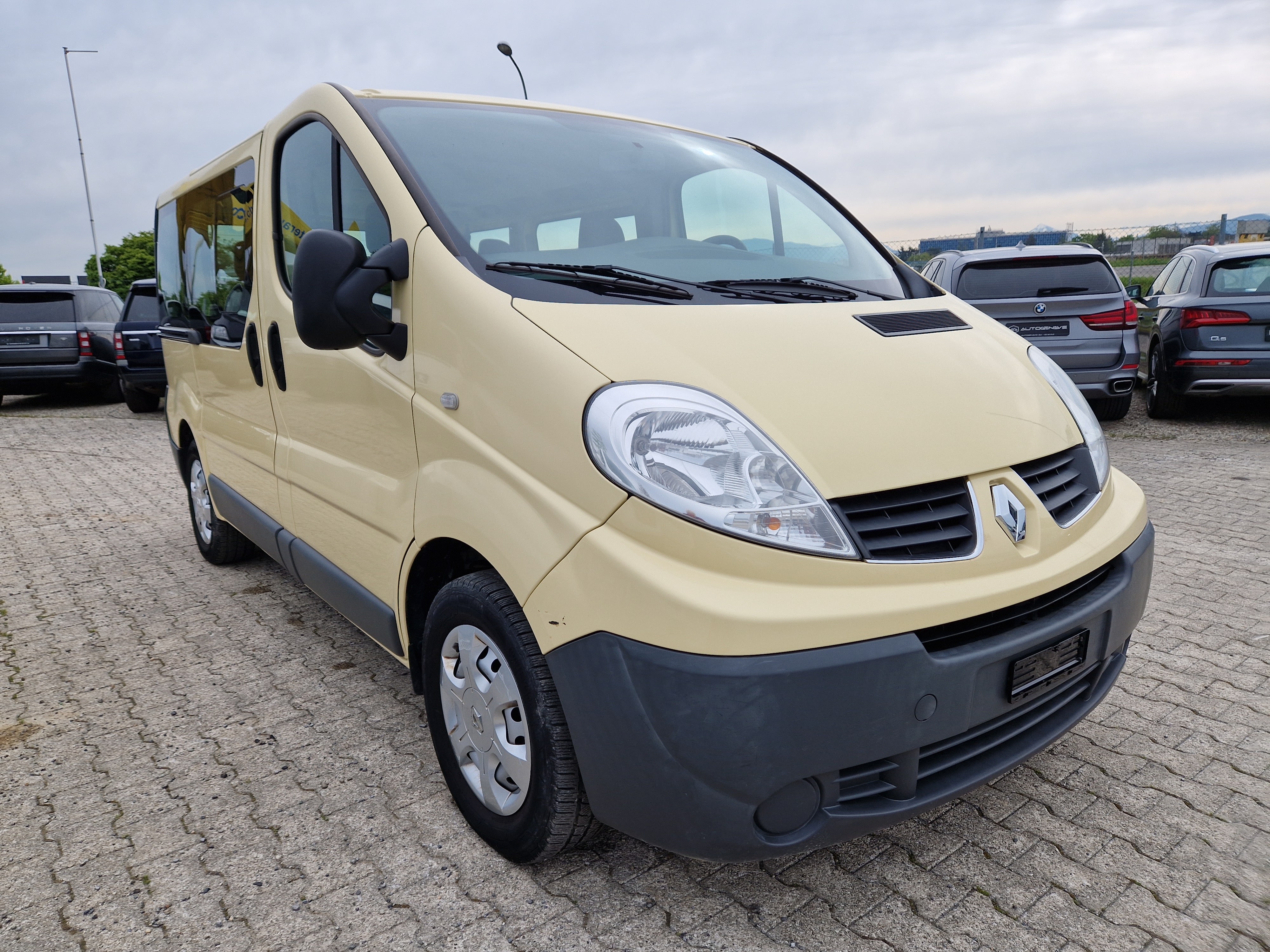 RENAULT Trafic 2.0dCi Eco Passenger Authentique