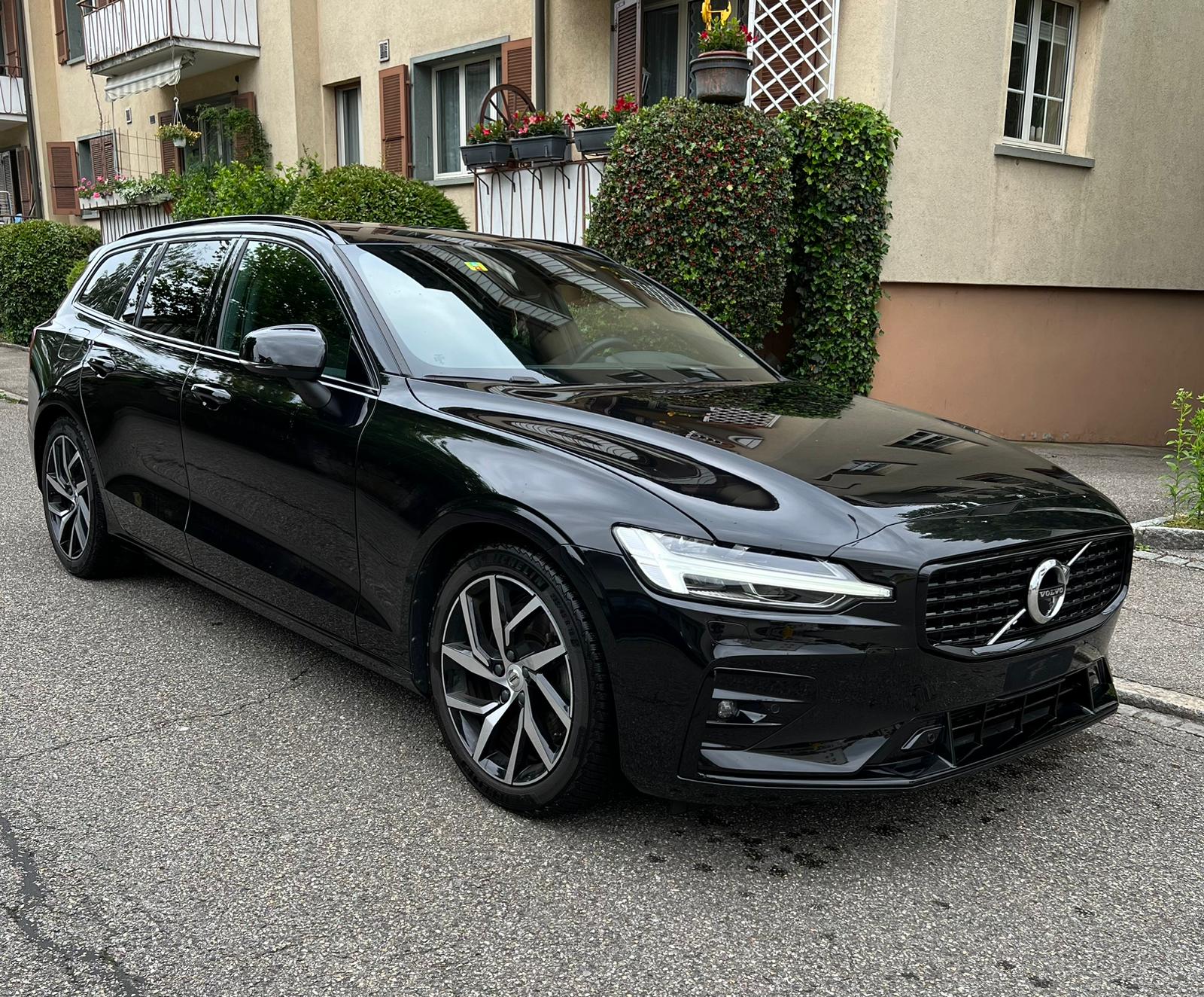 VOLVO V60 B6 Benzin Mild Hybrid AWD R-DesignGeartronic