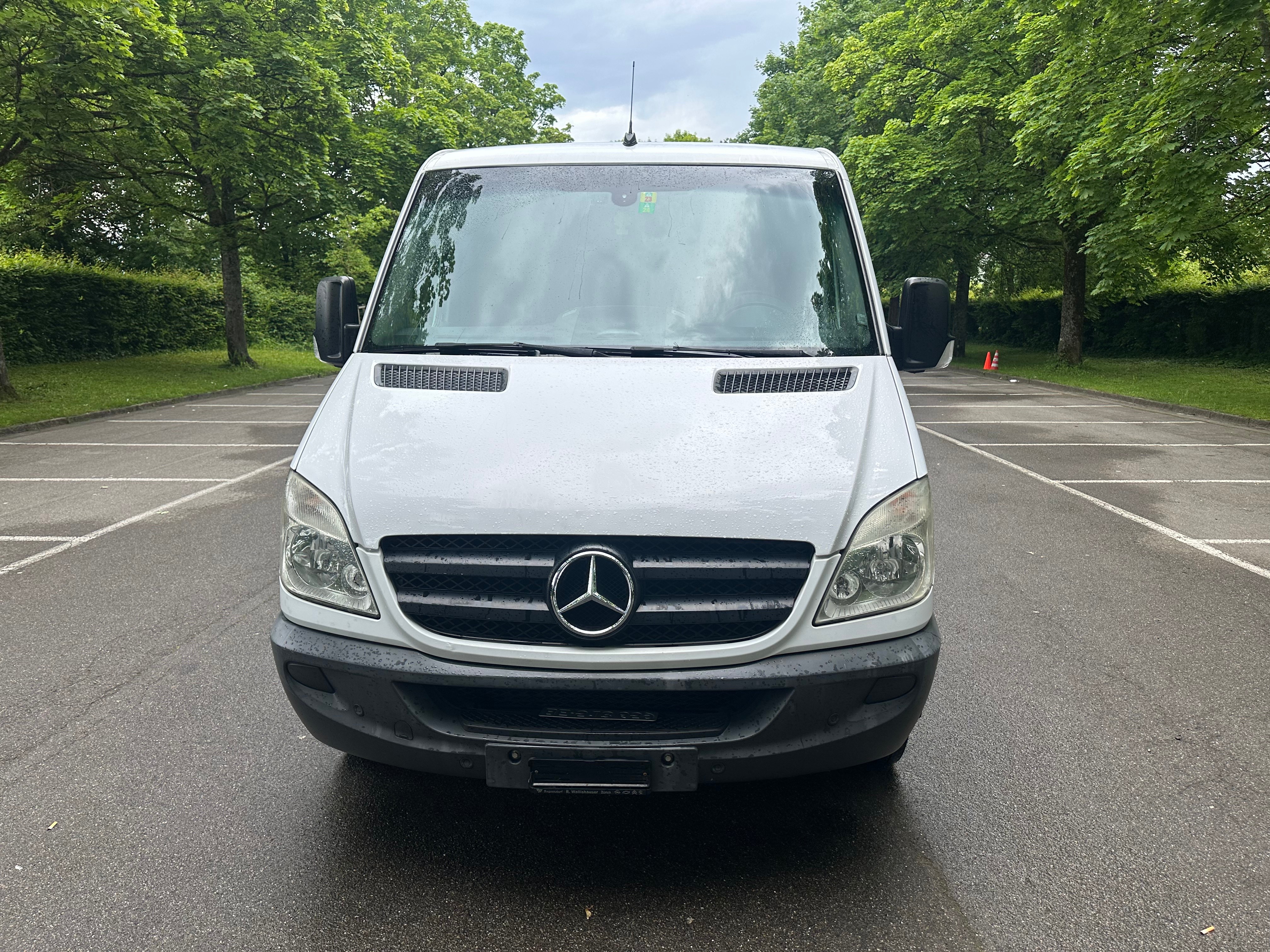 MERCEDES-BENZ Sprinter 215 CDI Standard