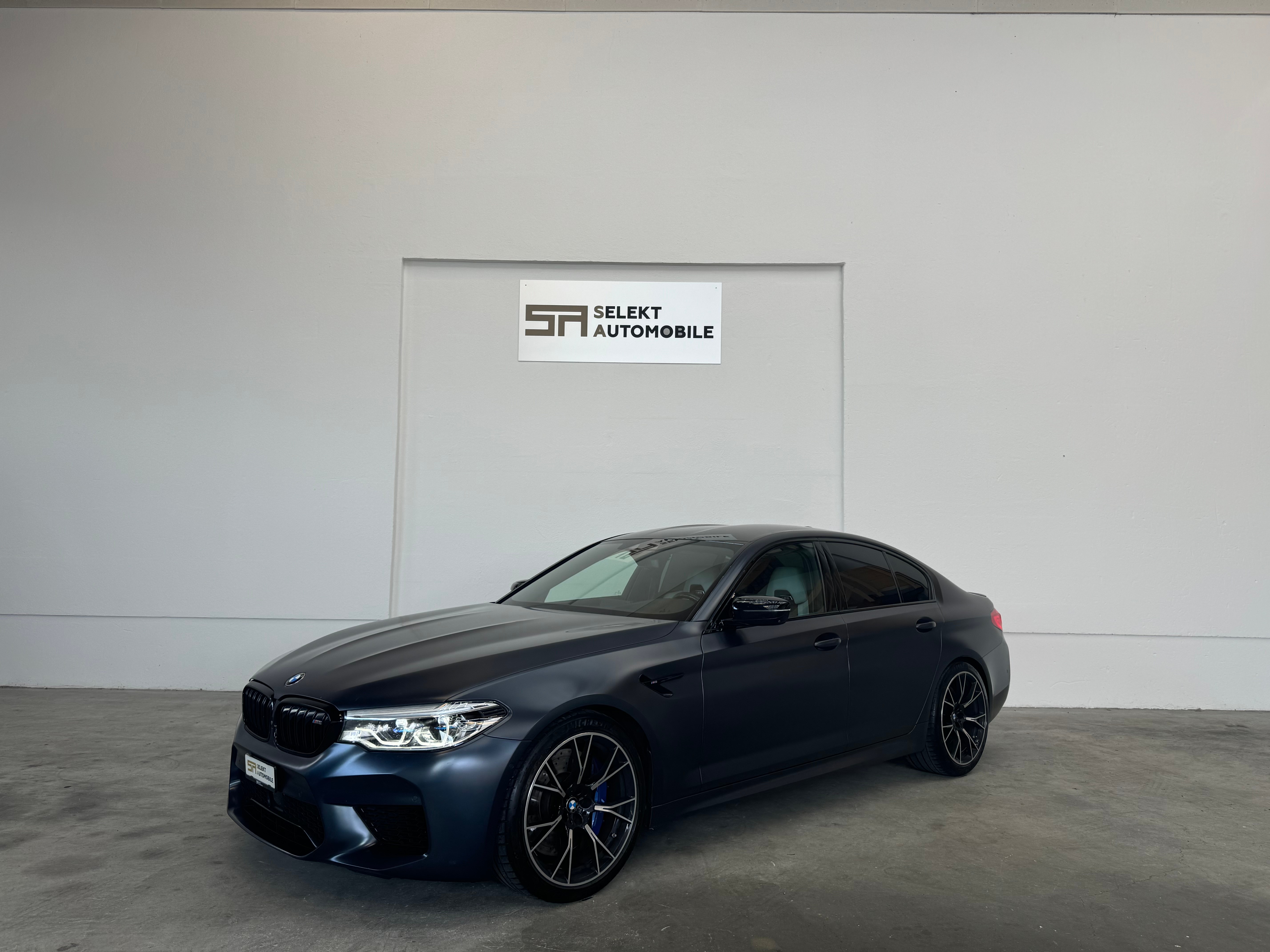 BMW M5 xDrive Competition Drivelogic Frozen Grey