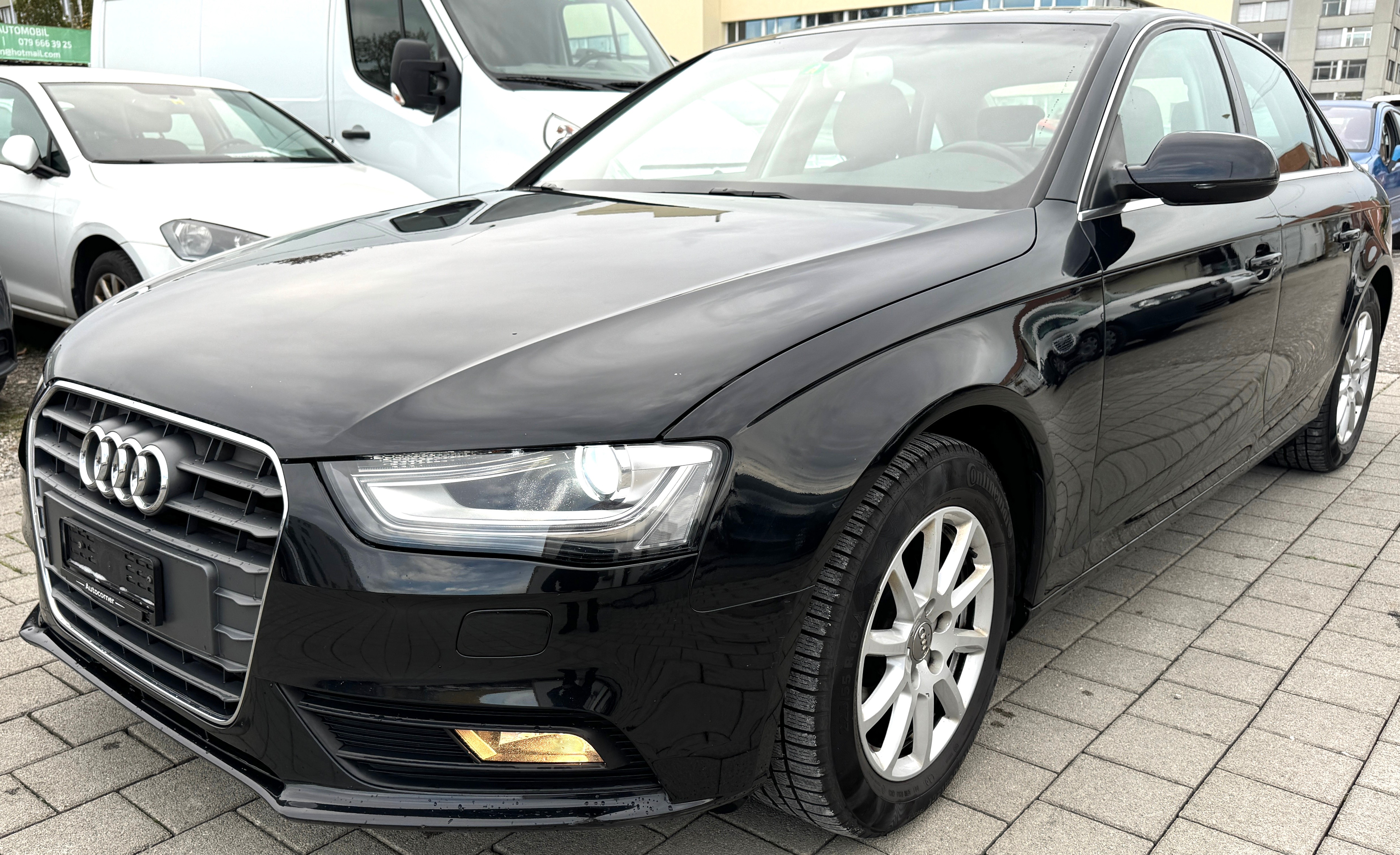 AUDI A4 1.8 TFSI multitronic Limousine (Klima ** Xenon ** Navigation ** Automat ** BO5)