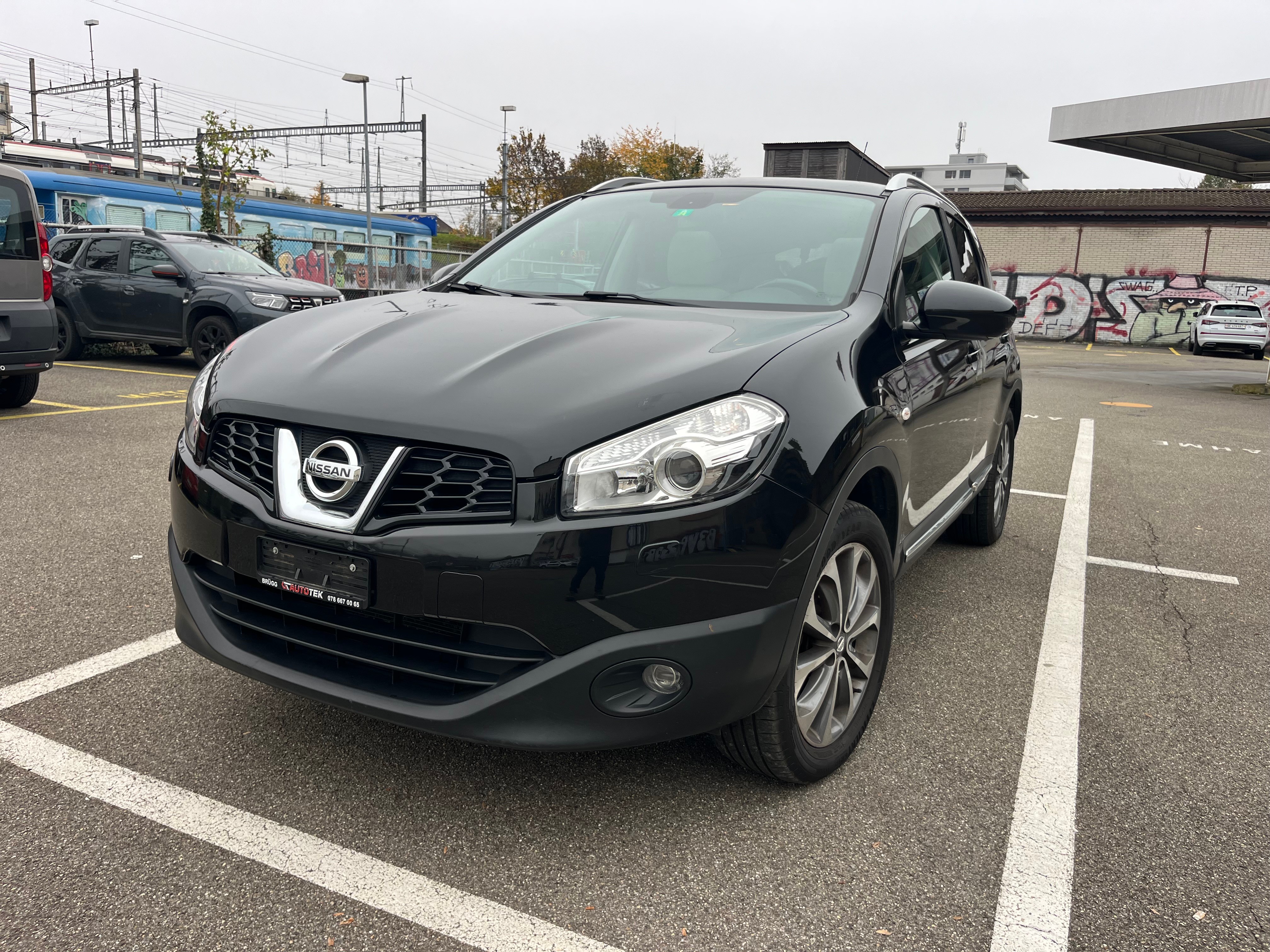 NISSAN Qashqai 2.0 4WD tekna