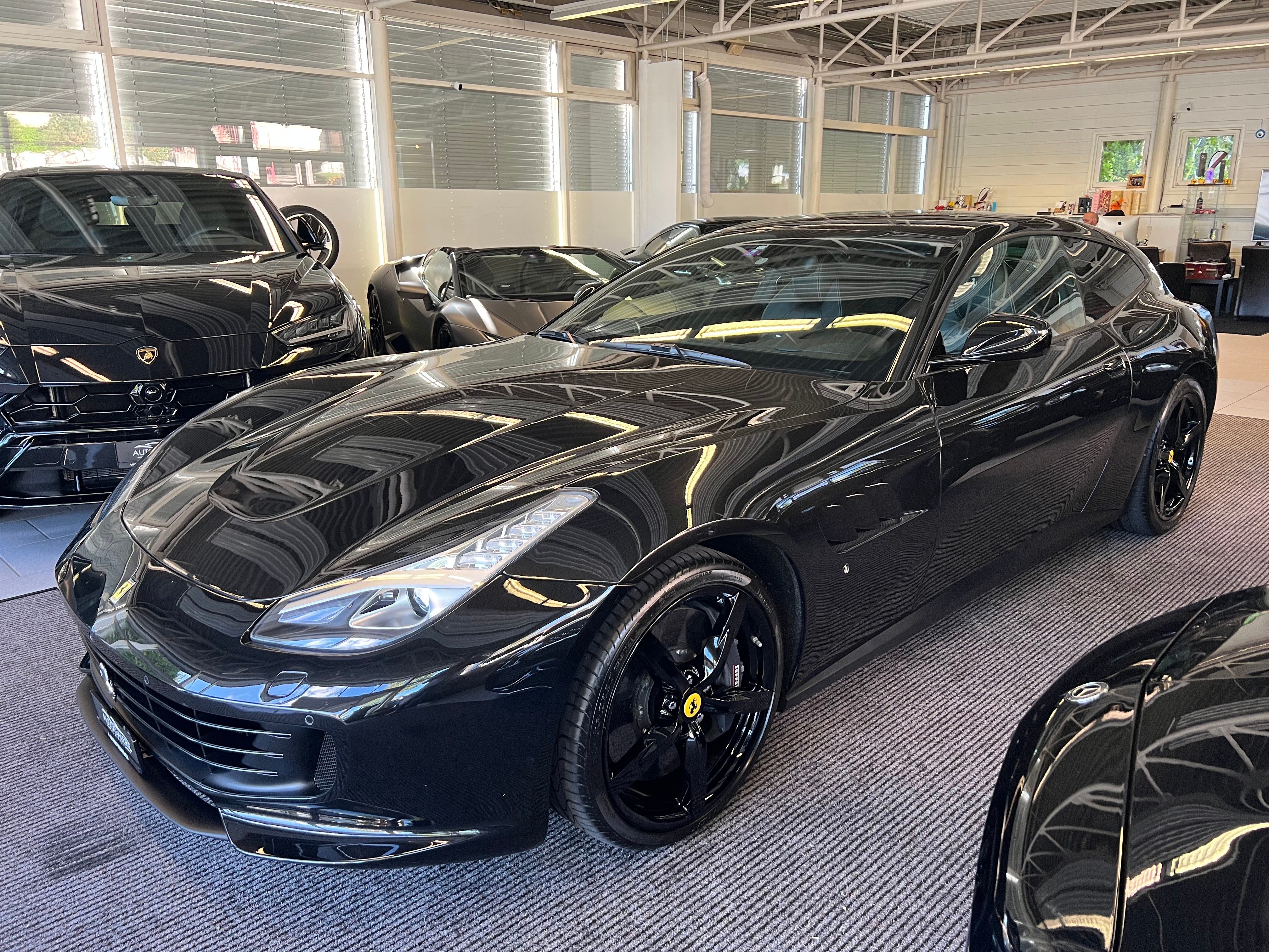 FERRARI GTC 4 Lusso T | Ferrari Power Garantie 10/25 | CH Fahrzeug | Frisch ab grossem Service | Lift |