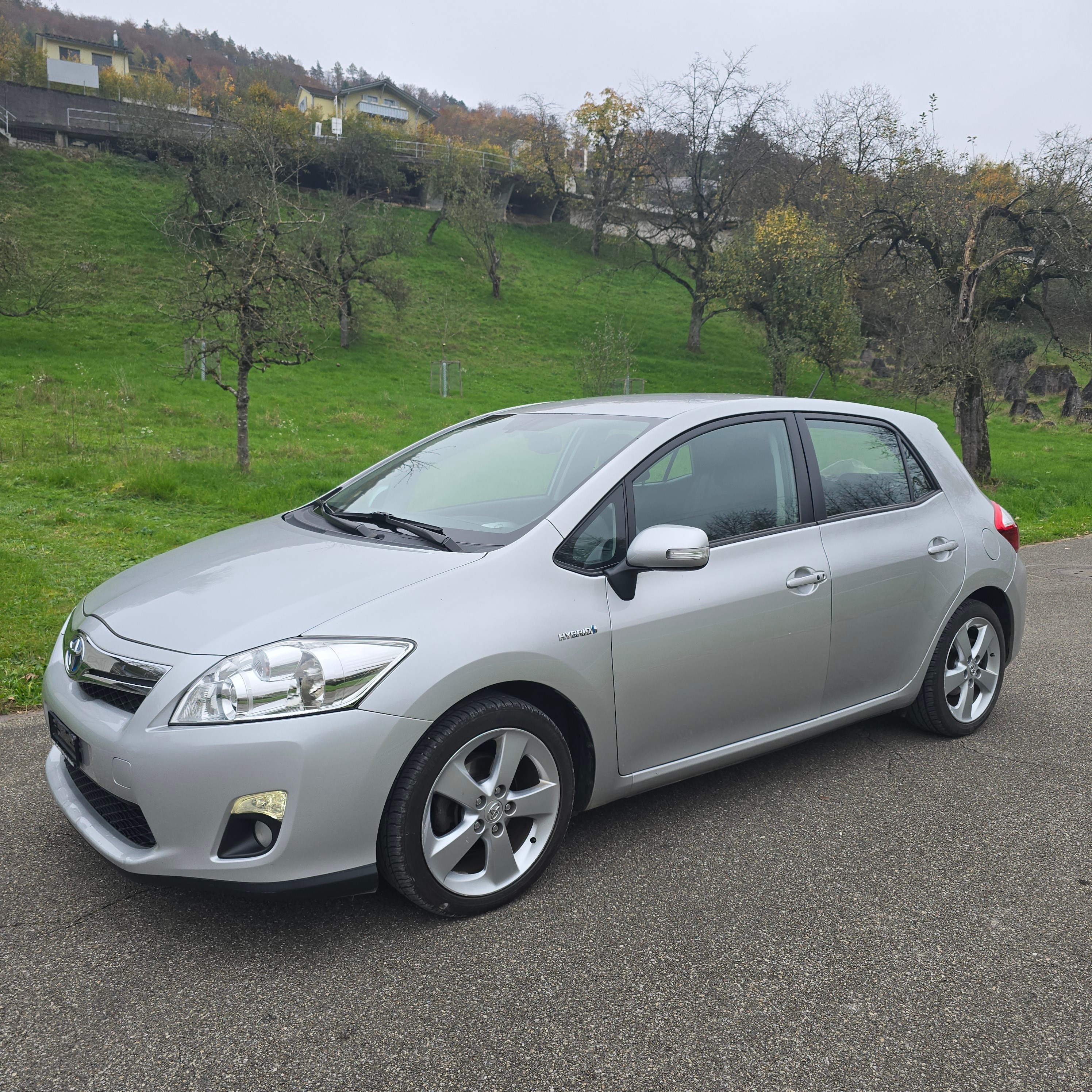 TOYOTA Auris 1.8 16V HSD Linea Sol