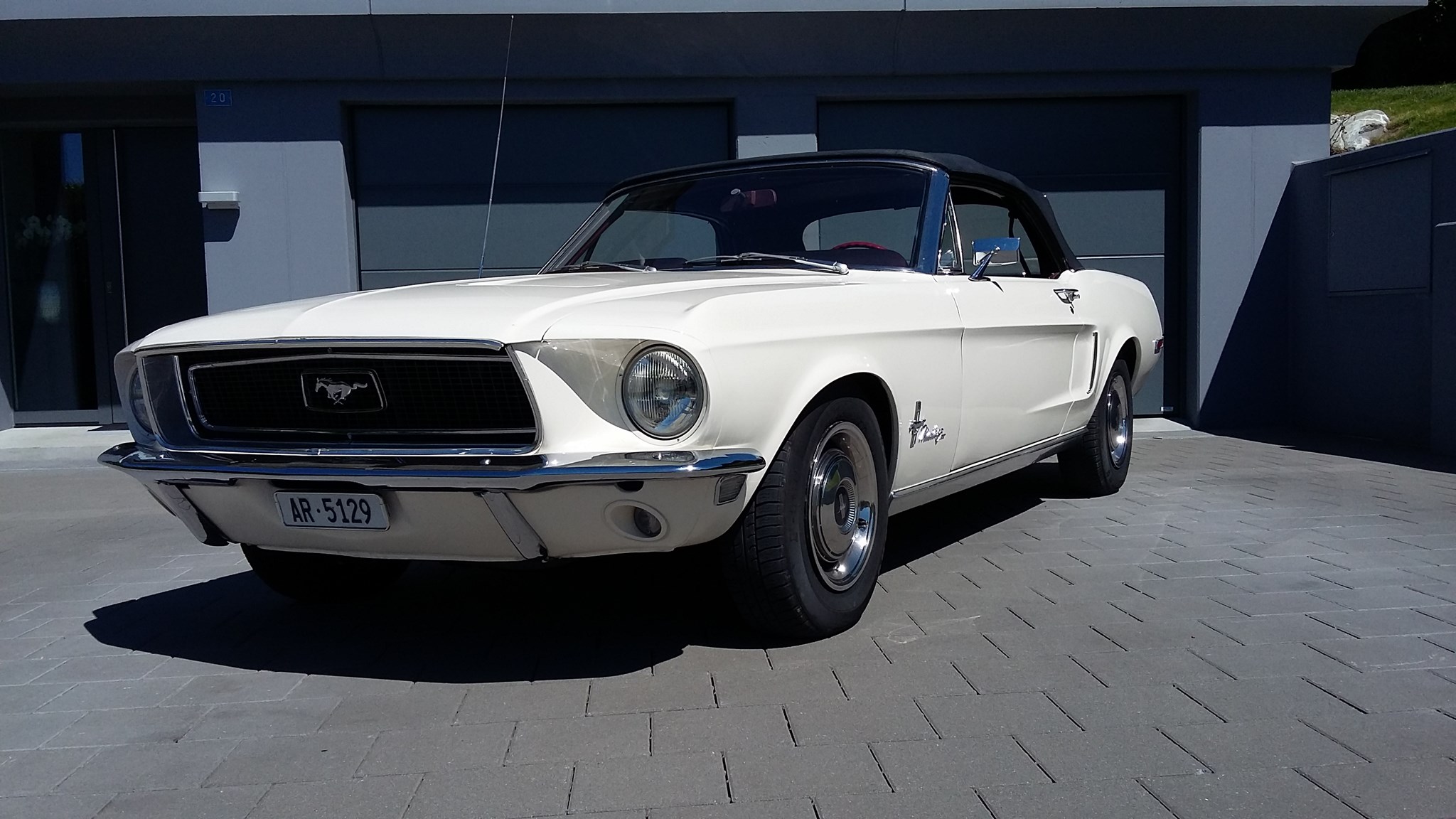 FORD MUSTANG 302