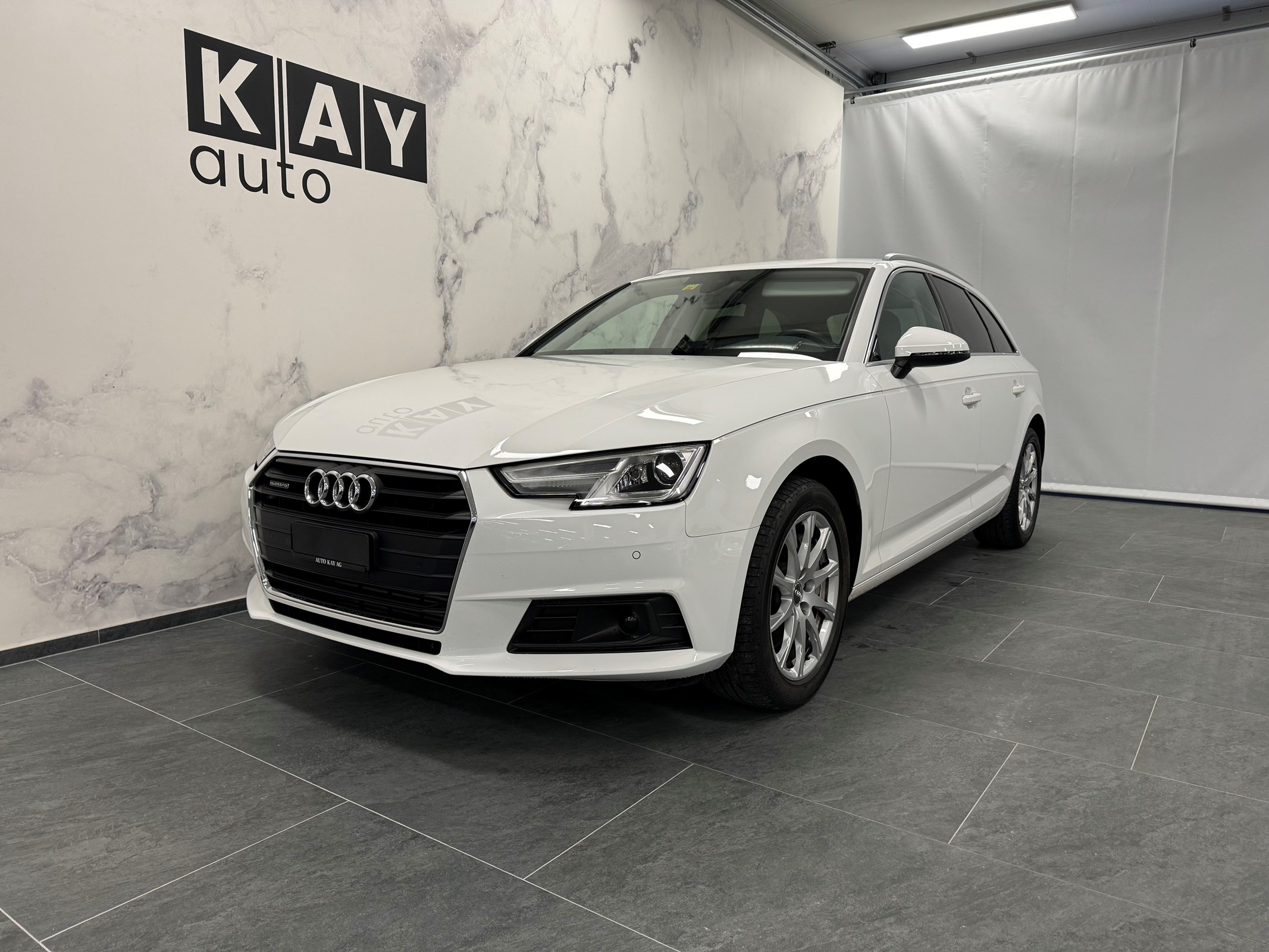 AUDI A4 Avant 45 TFSI S-tronic quattro