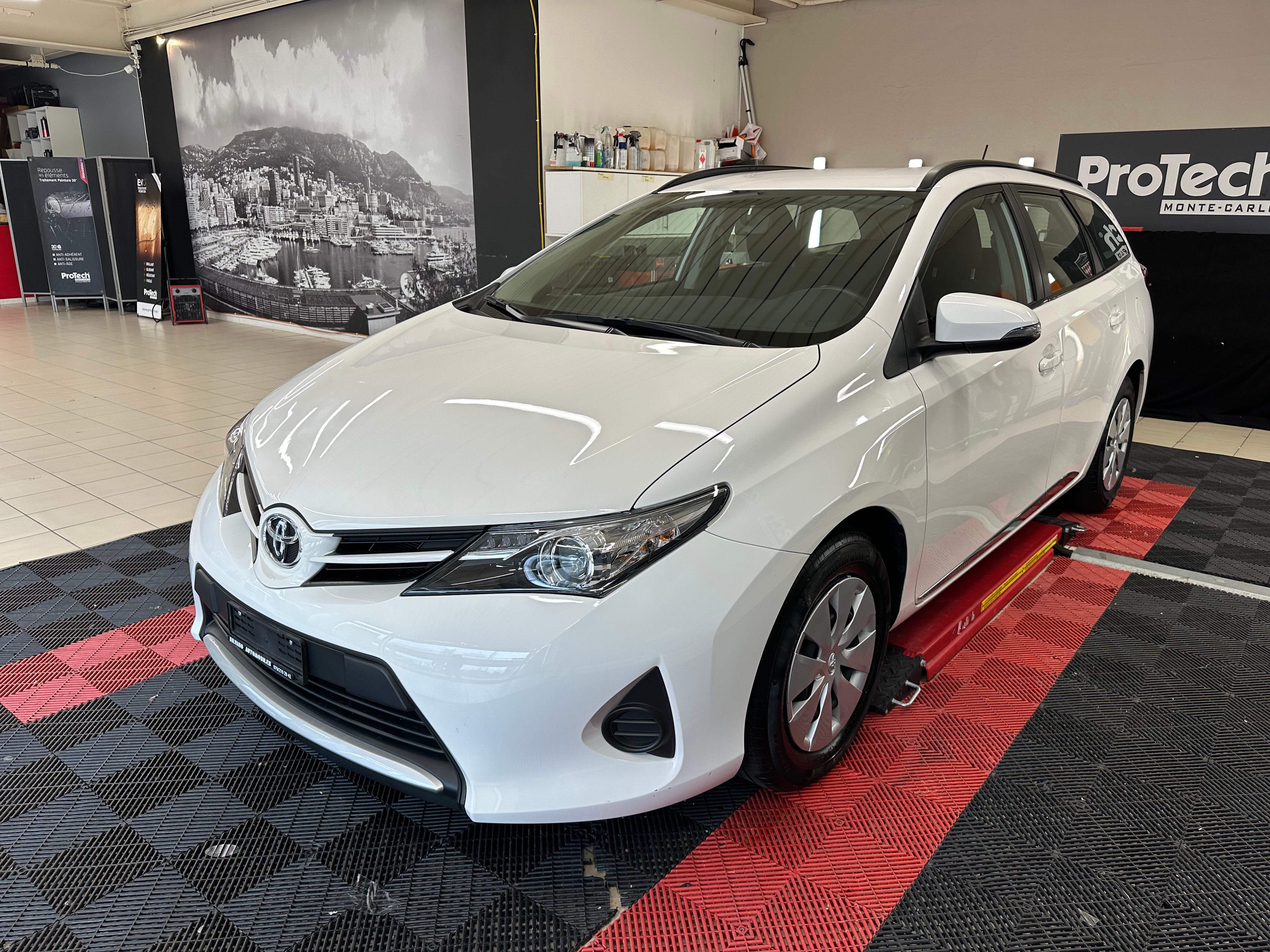 TOYOTA Auris Touring Sports 1.6 Terra