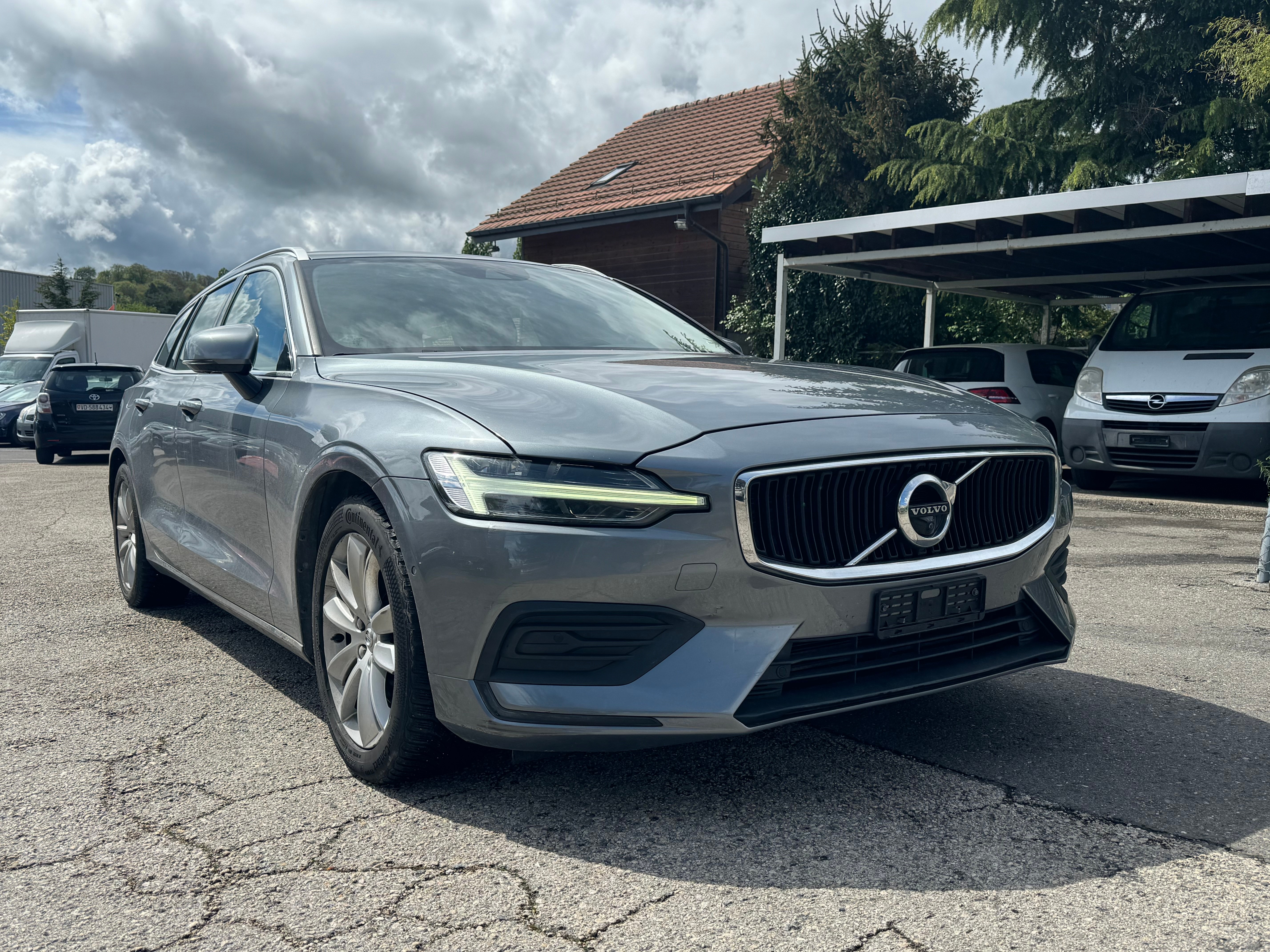 VOLVO V60 D4 Momentum Geartronic