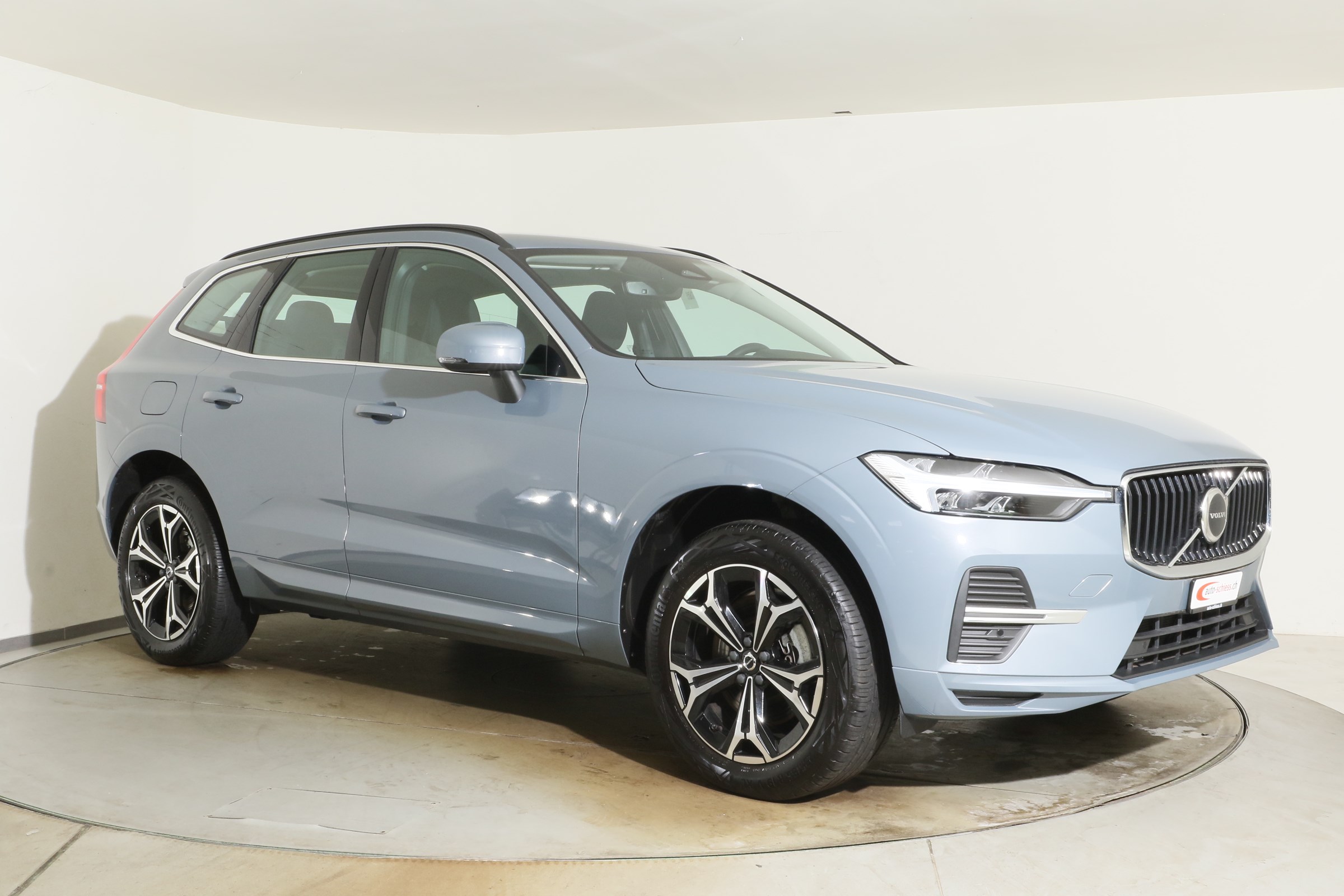 VOLVO XC60 B4 Benzin Mild Hybrid Momentum Geartronic