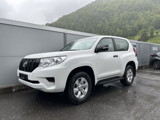 TOYOTA LandCruiser 2.8TD Active