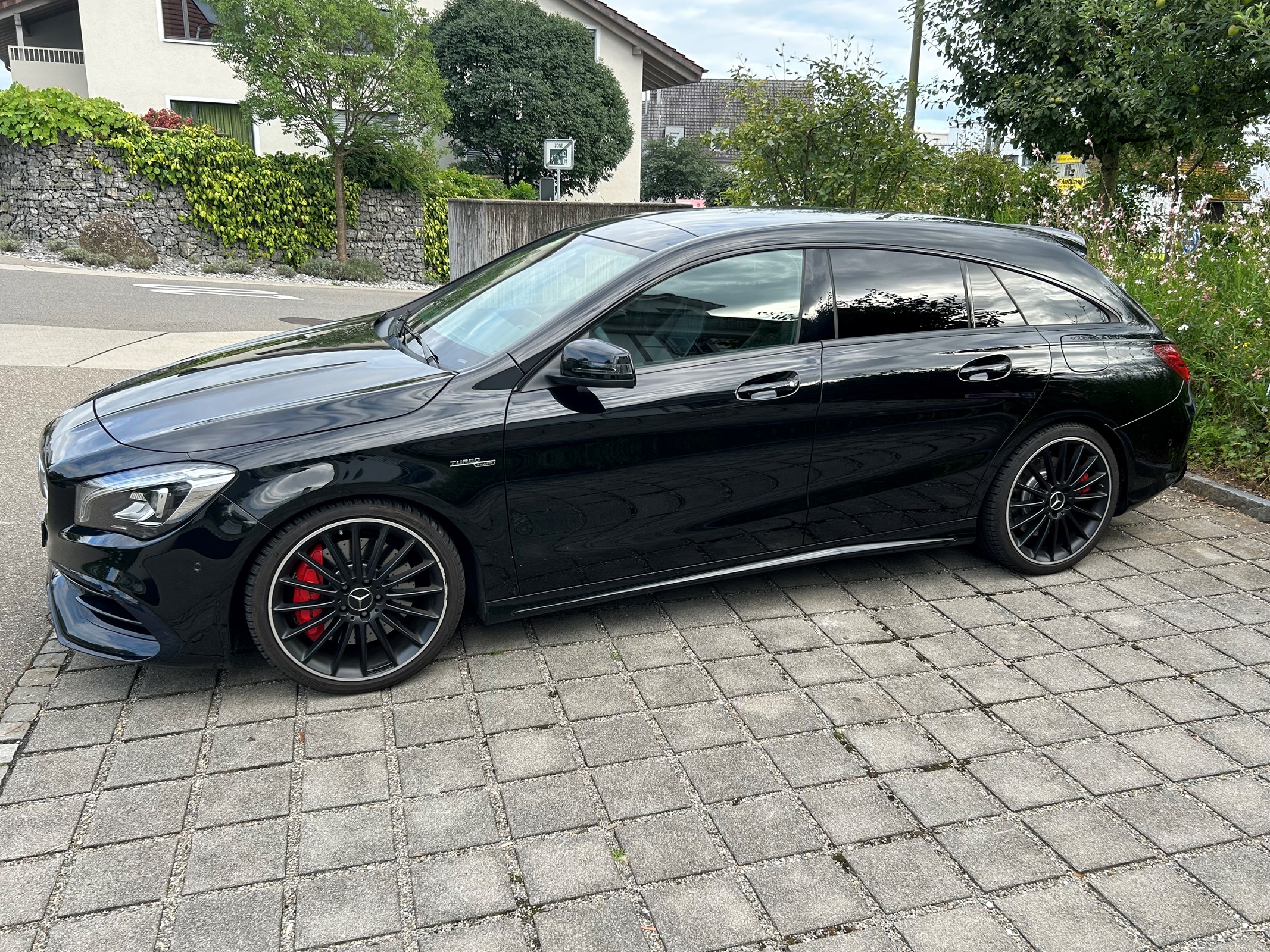 MERCEDES-BENZ CLA Shooting Brake 45 AMG 4Matic Speedshift