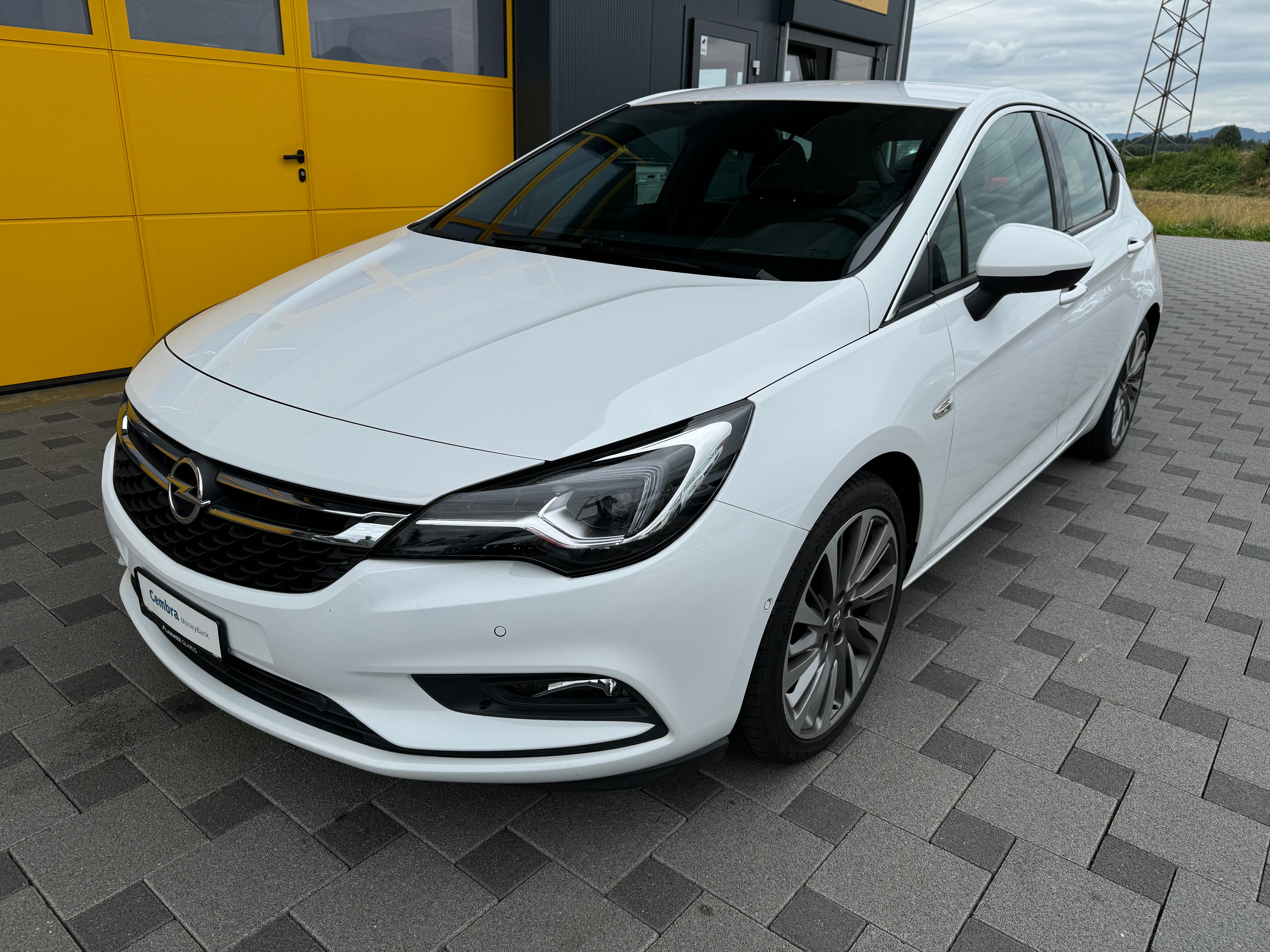 OPEL Astra 1.6i Turbo Dynamic