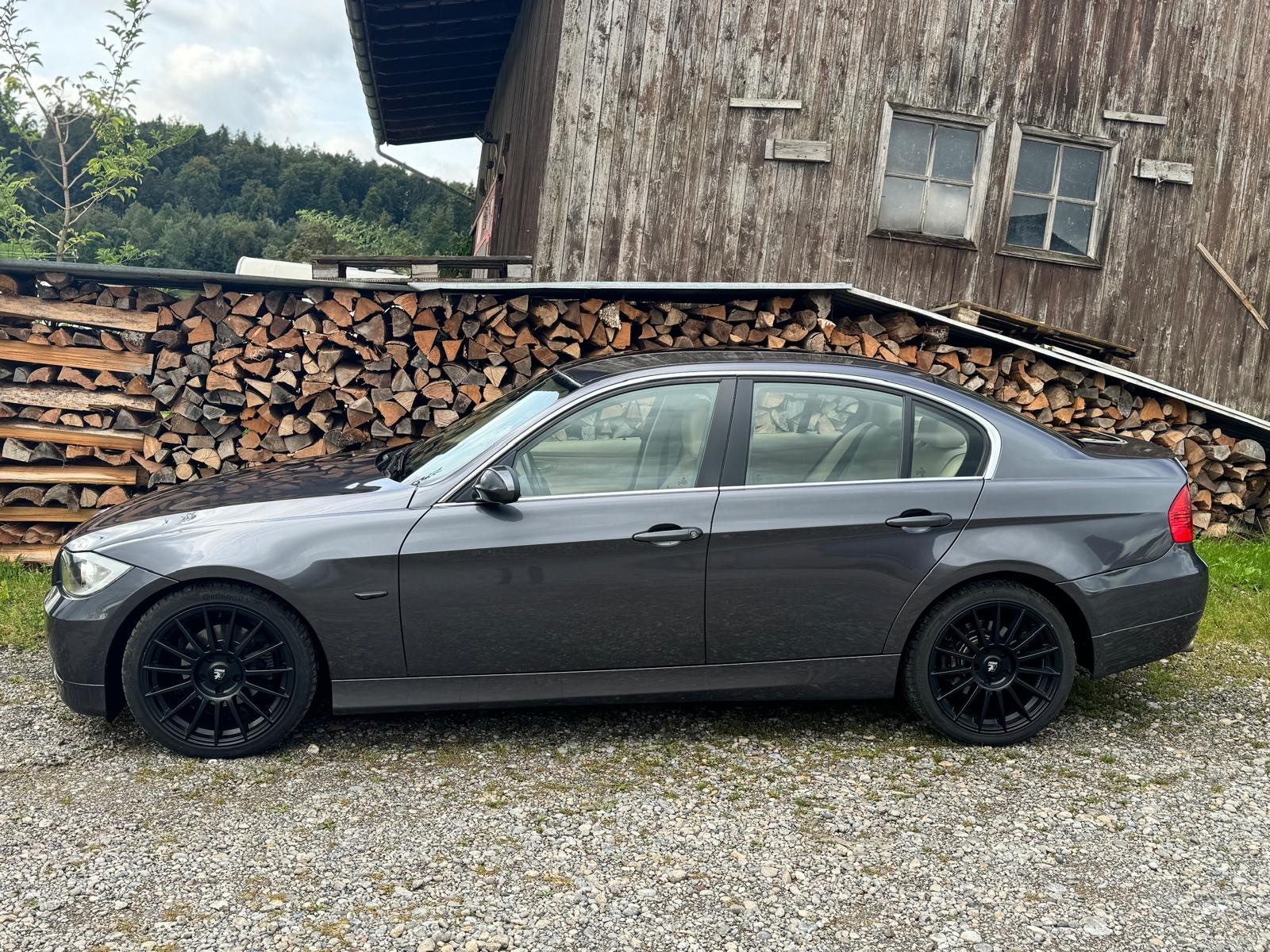 BMW 325i