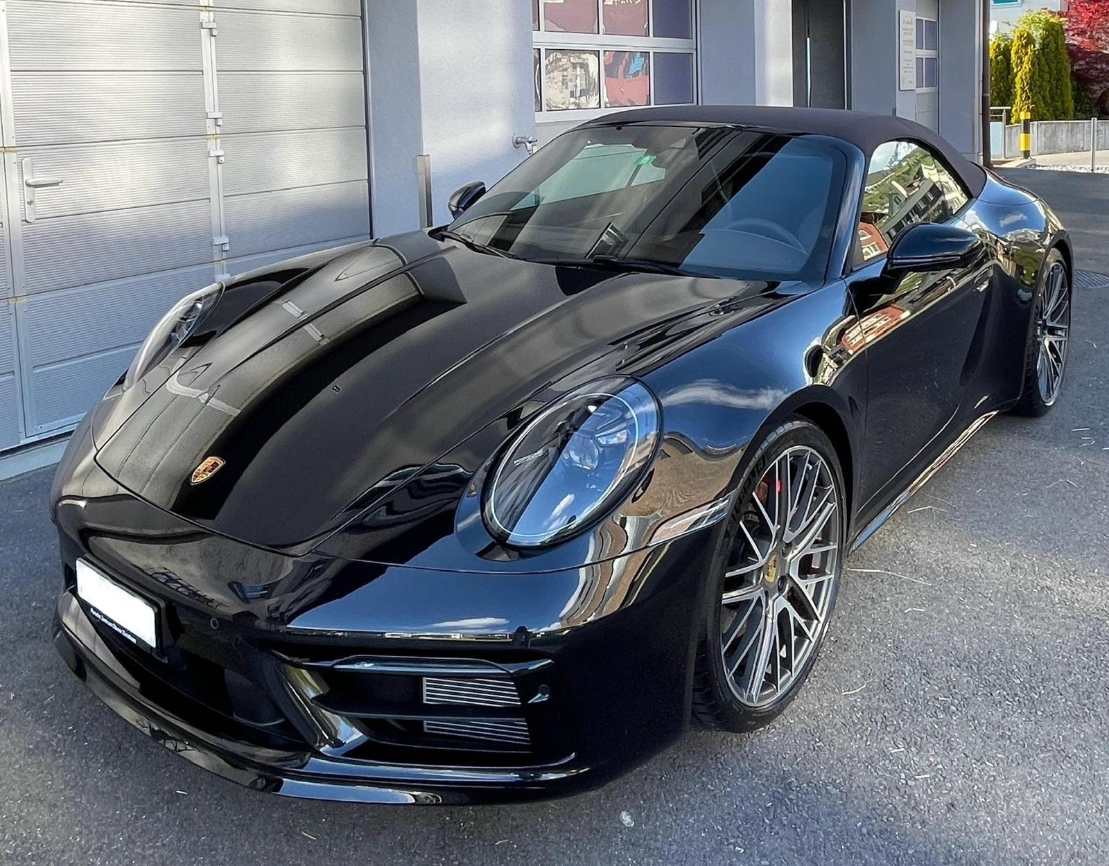 PORSCHE 911 Carrera 4S Cabriolet PDK / CH-Auslieferung