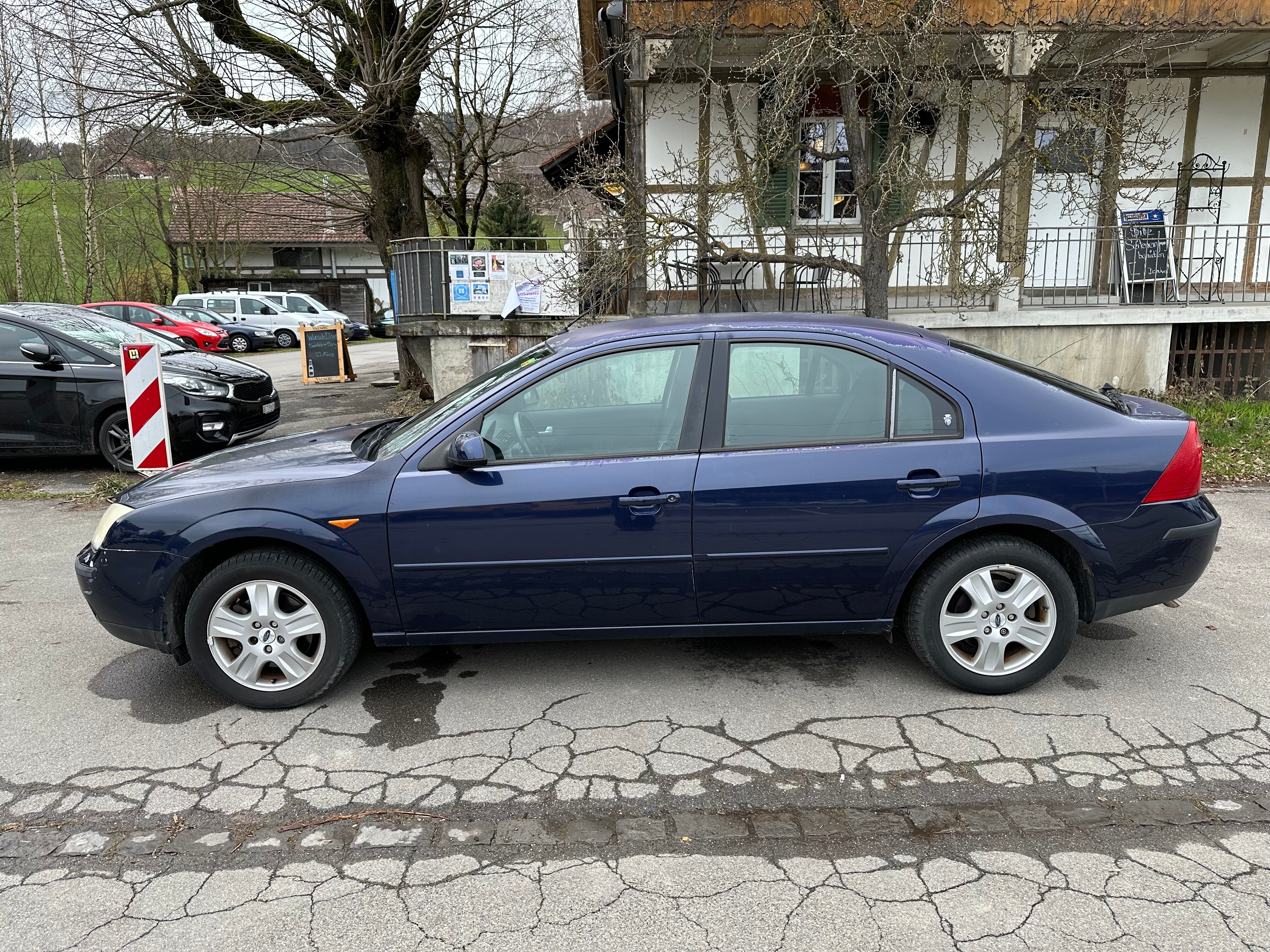 FORD Mondeo 2.0i 16V Ghia