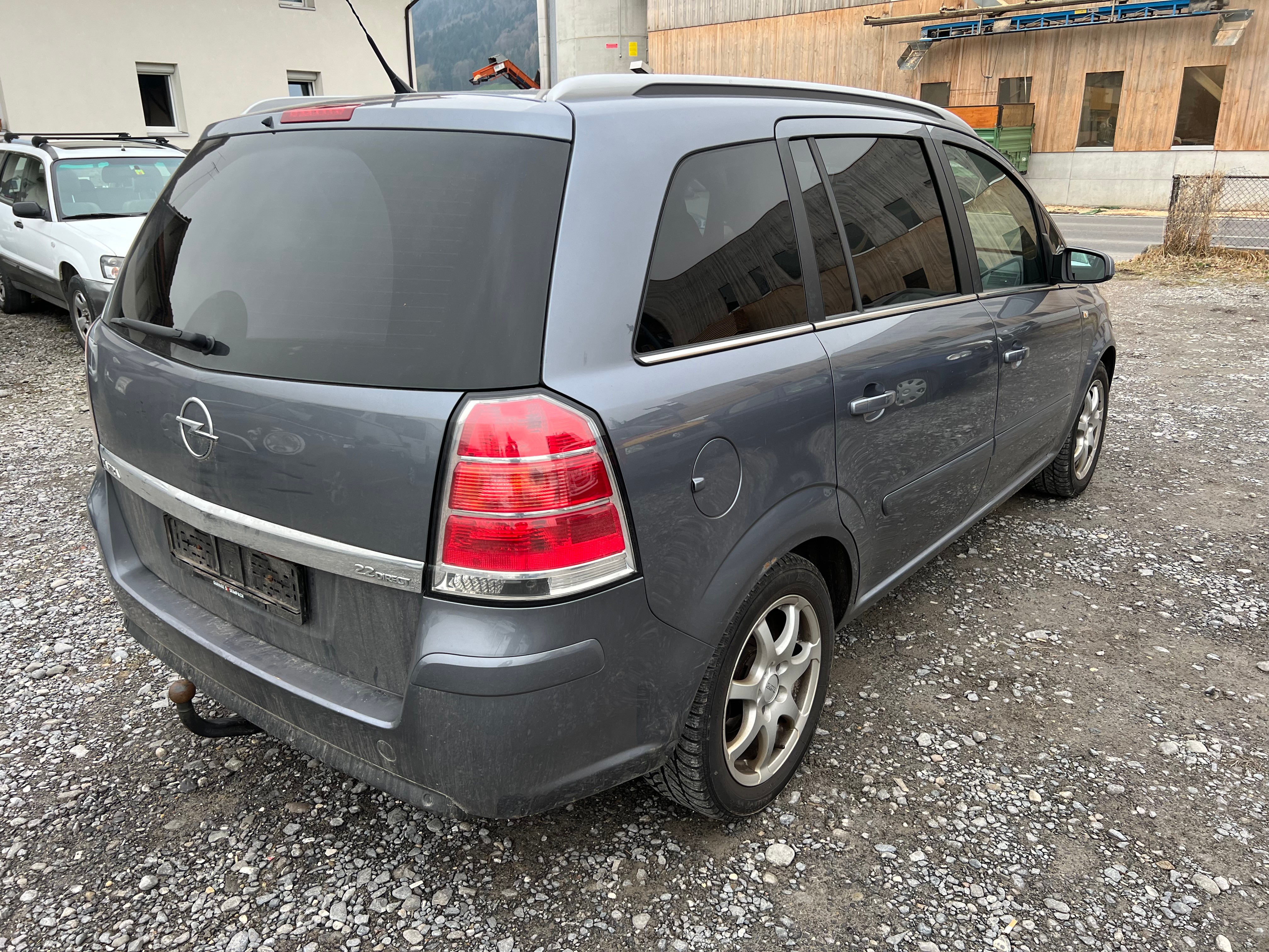 OPEL Zafira 2.2i 16V Cosmo