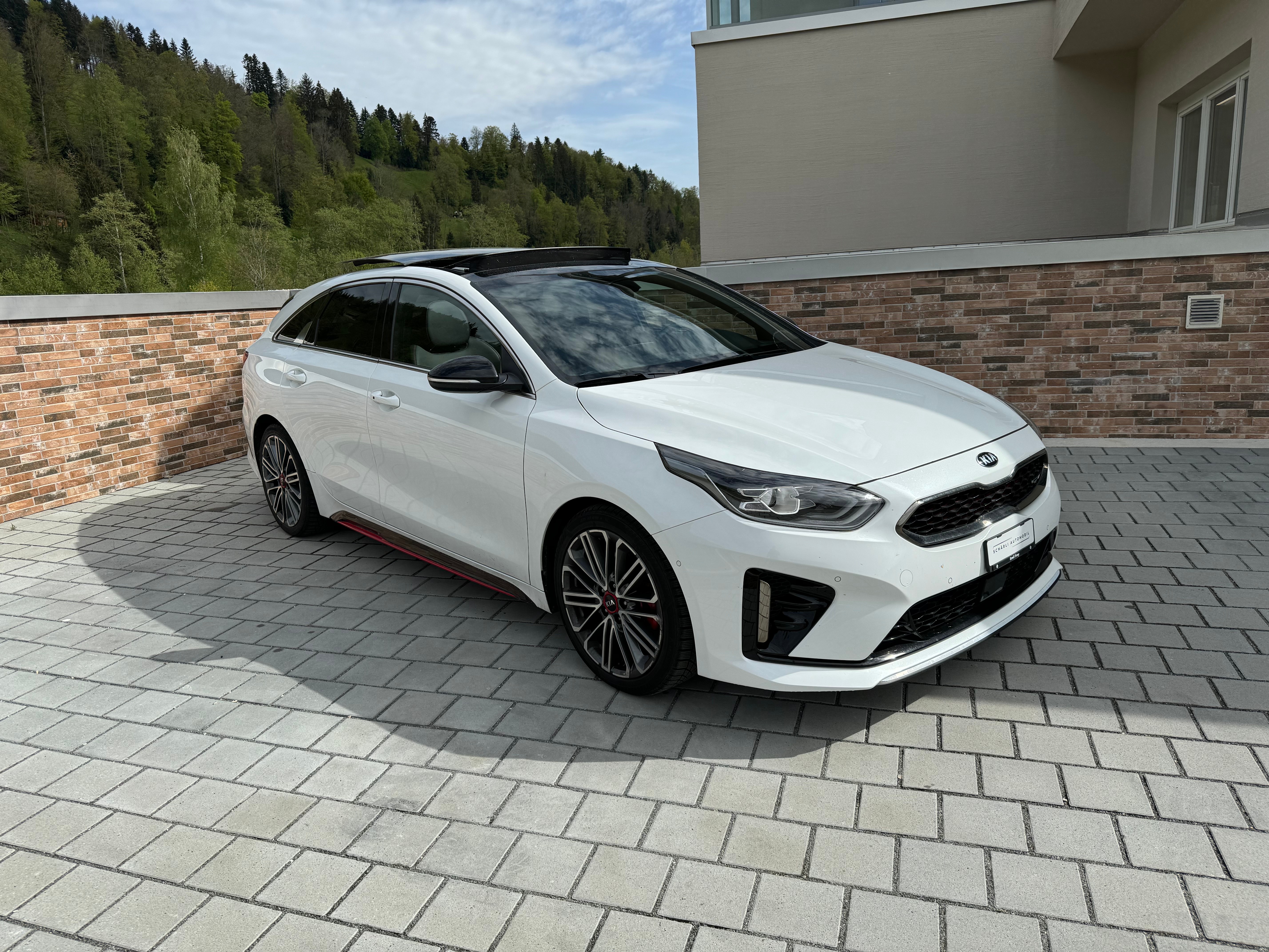 KIA ProCeed 1.6 T-GDi GT DCT