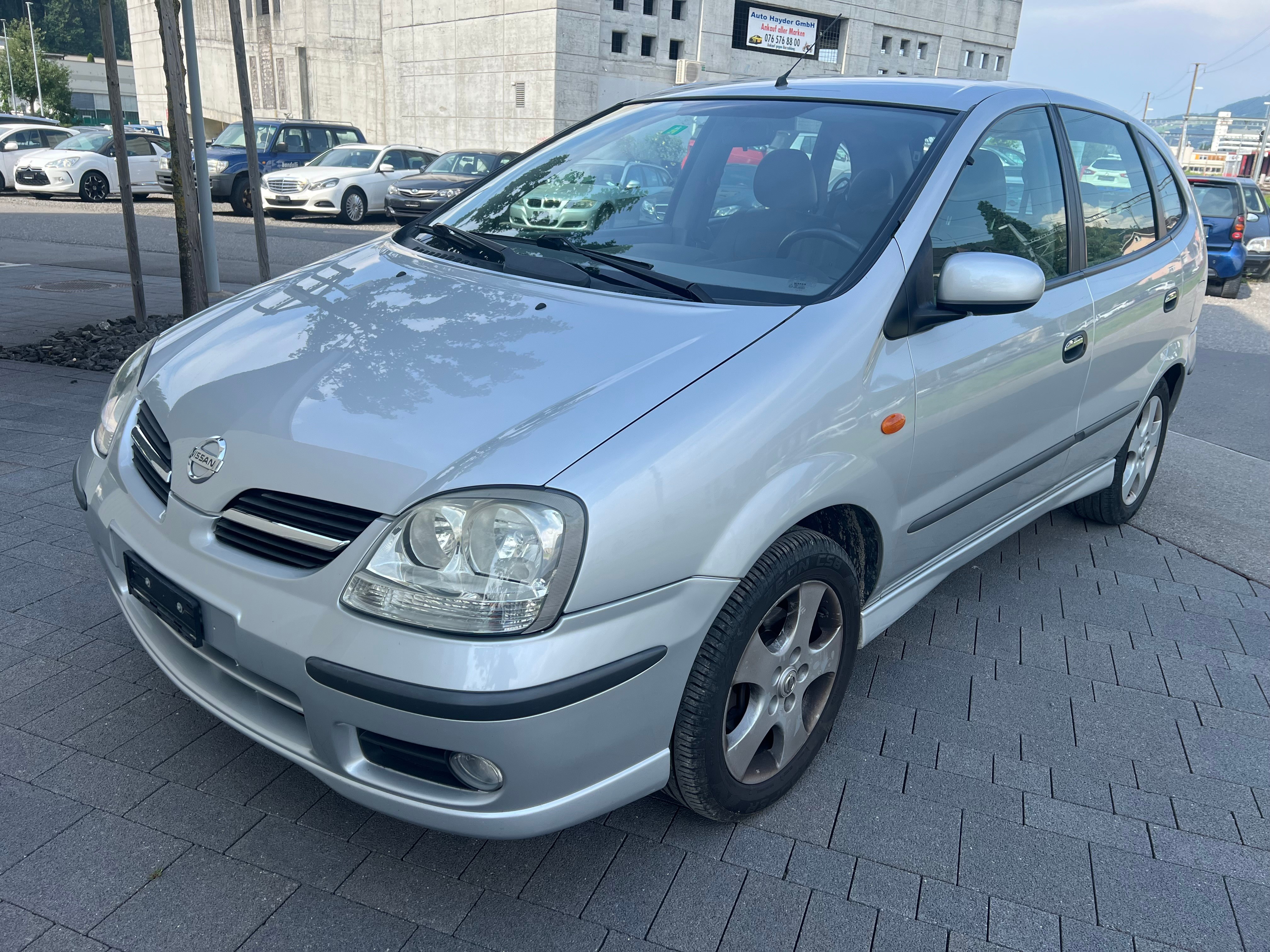 NISSAN Almera Tino 1.8 16V tekna