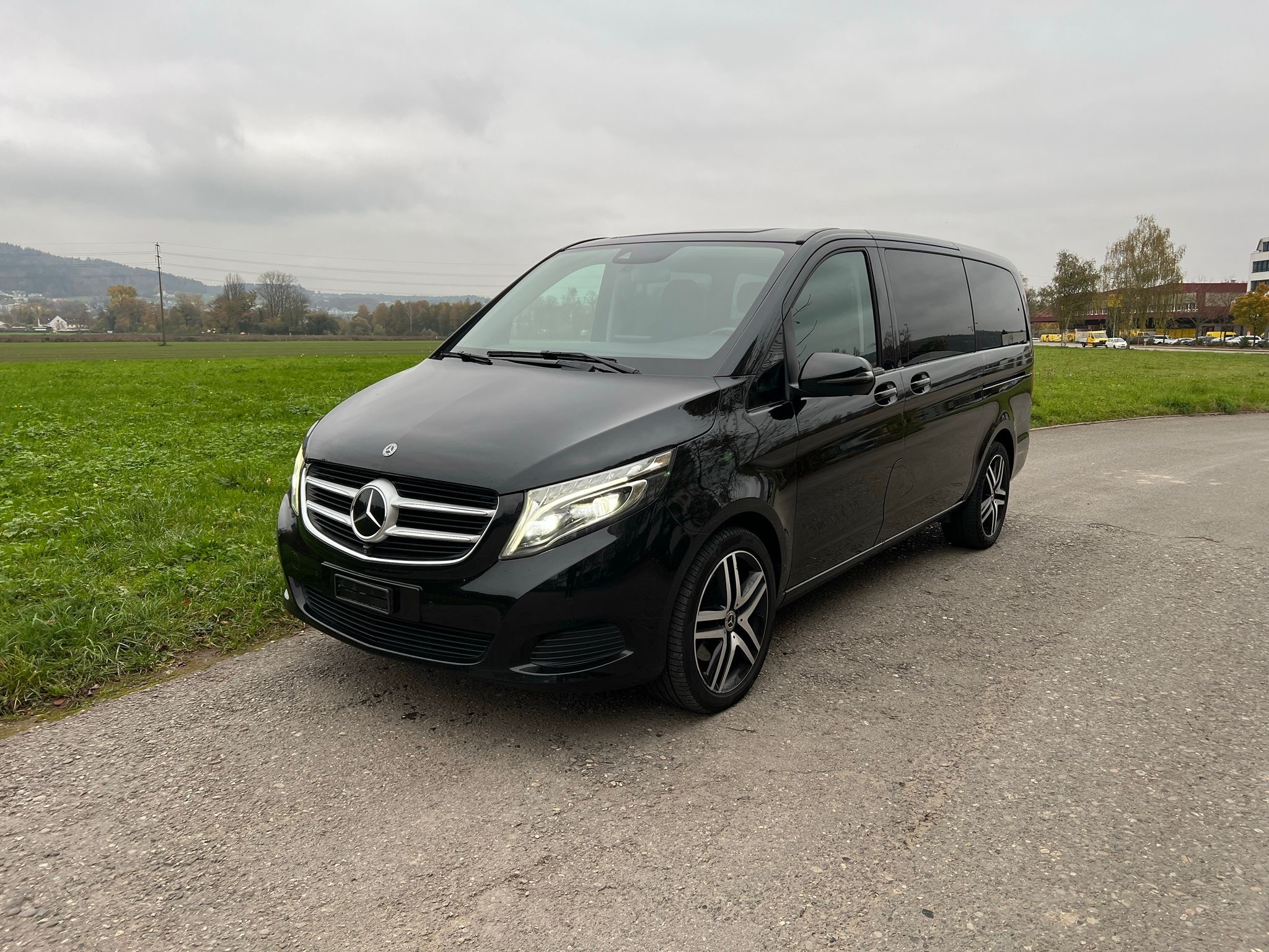 MERCEDES-BENZ V 220 d Trend lang 4Matic 7G-Tronic 7 Platz