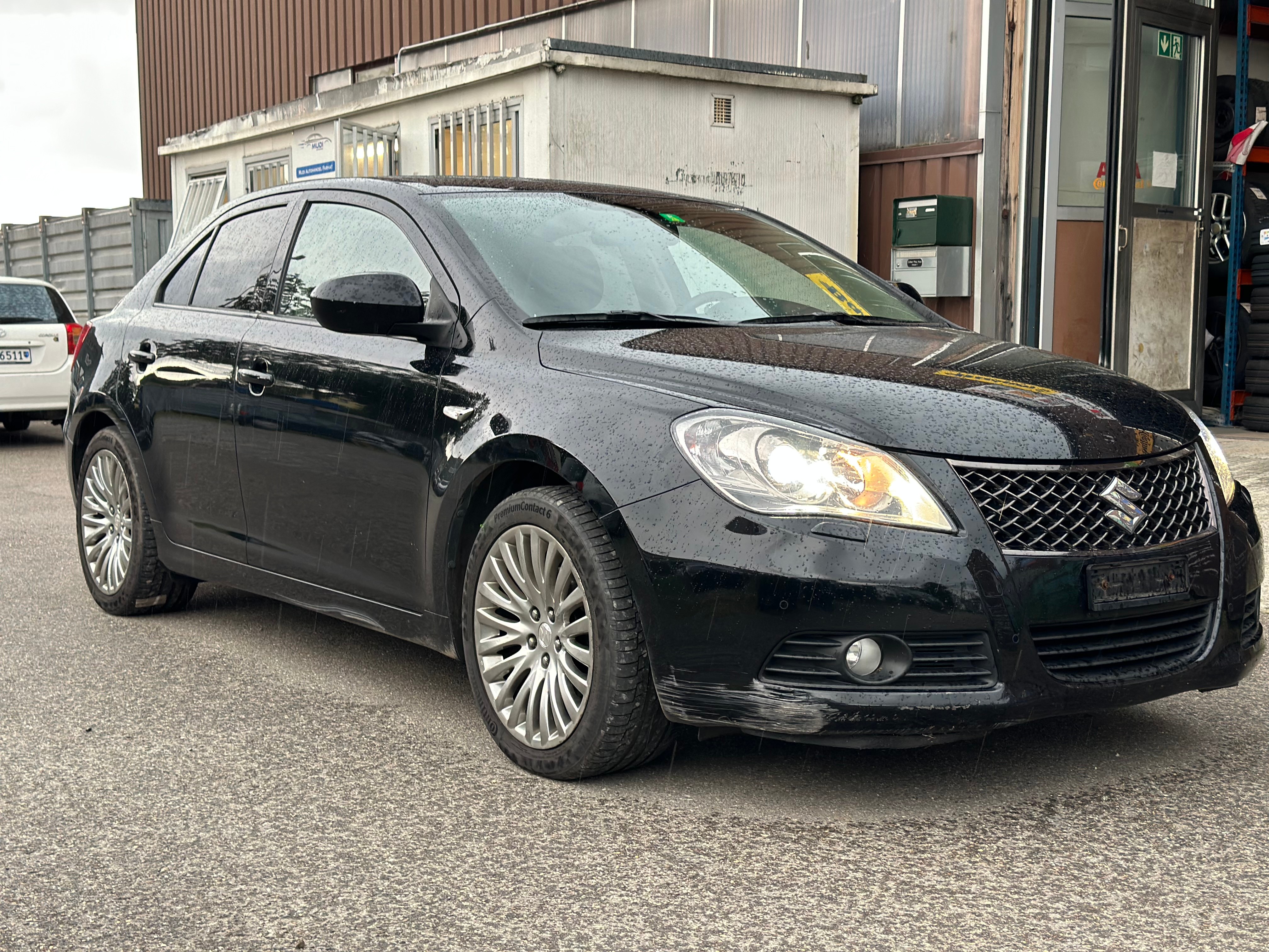 SUZUKI Kizashi 2.4 GL Top 4WD CVT