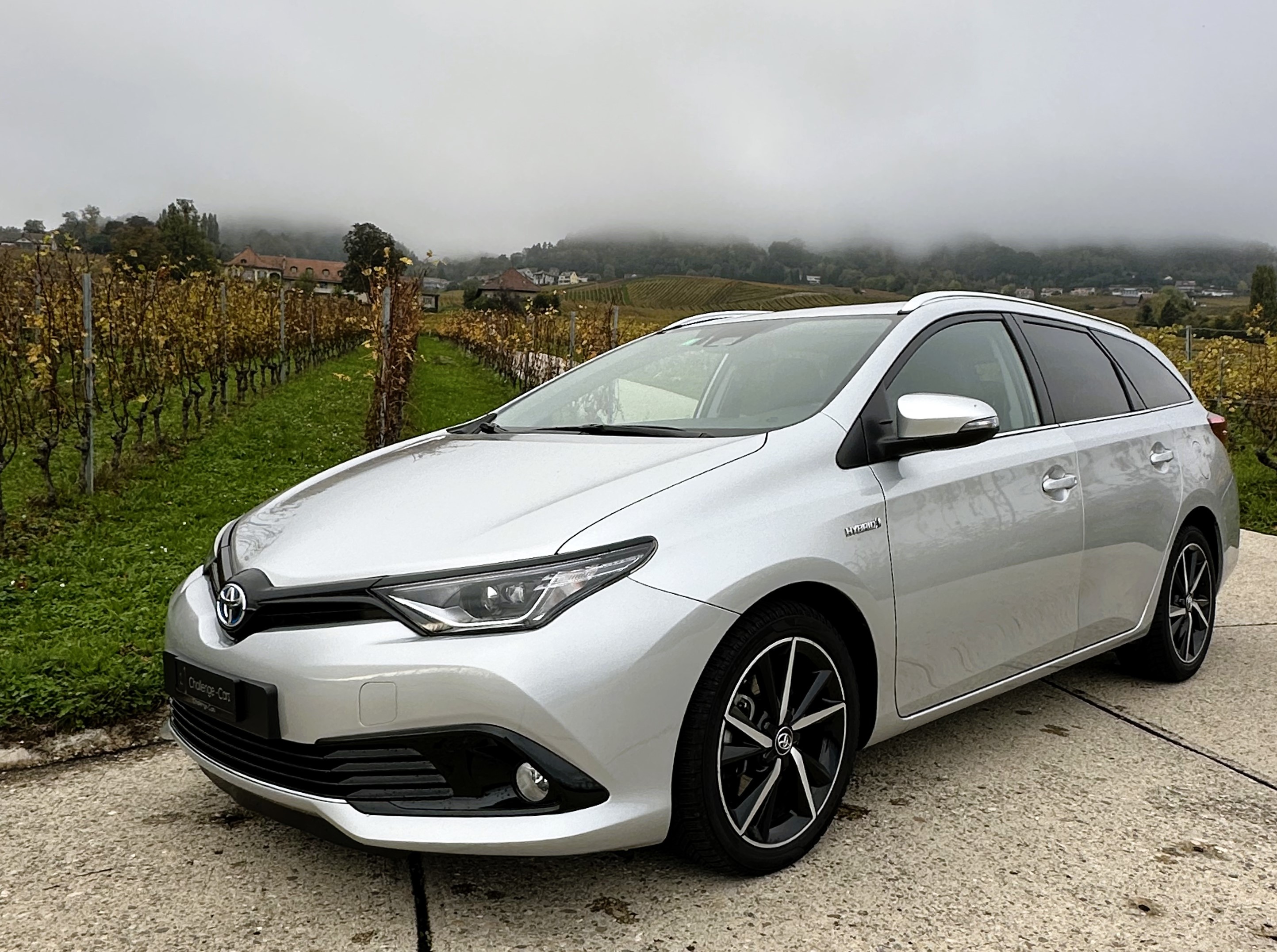 TOYOTA Auris Touring Sports 1.8 HSD Trend e-CVT