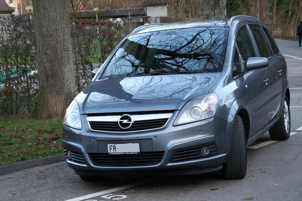 OPEL Zafira 2.0i 16V T First Edition