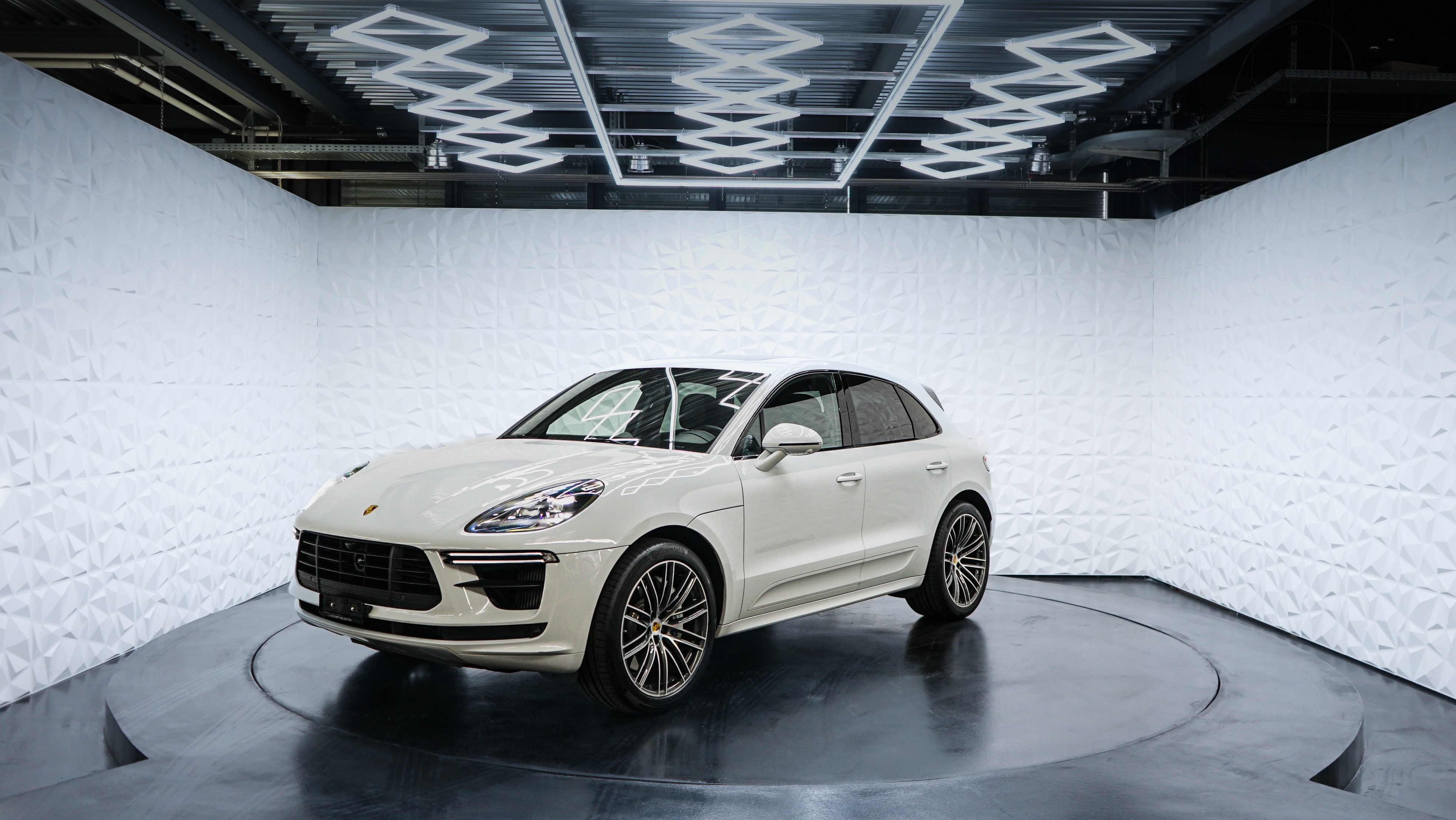 PORSCHE Macan Turbo PDK