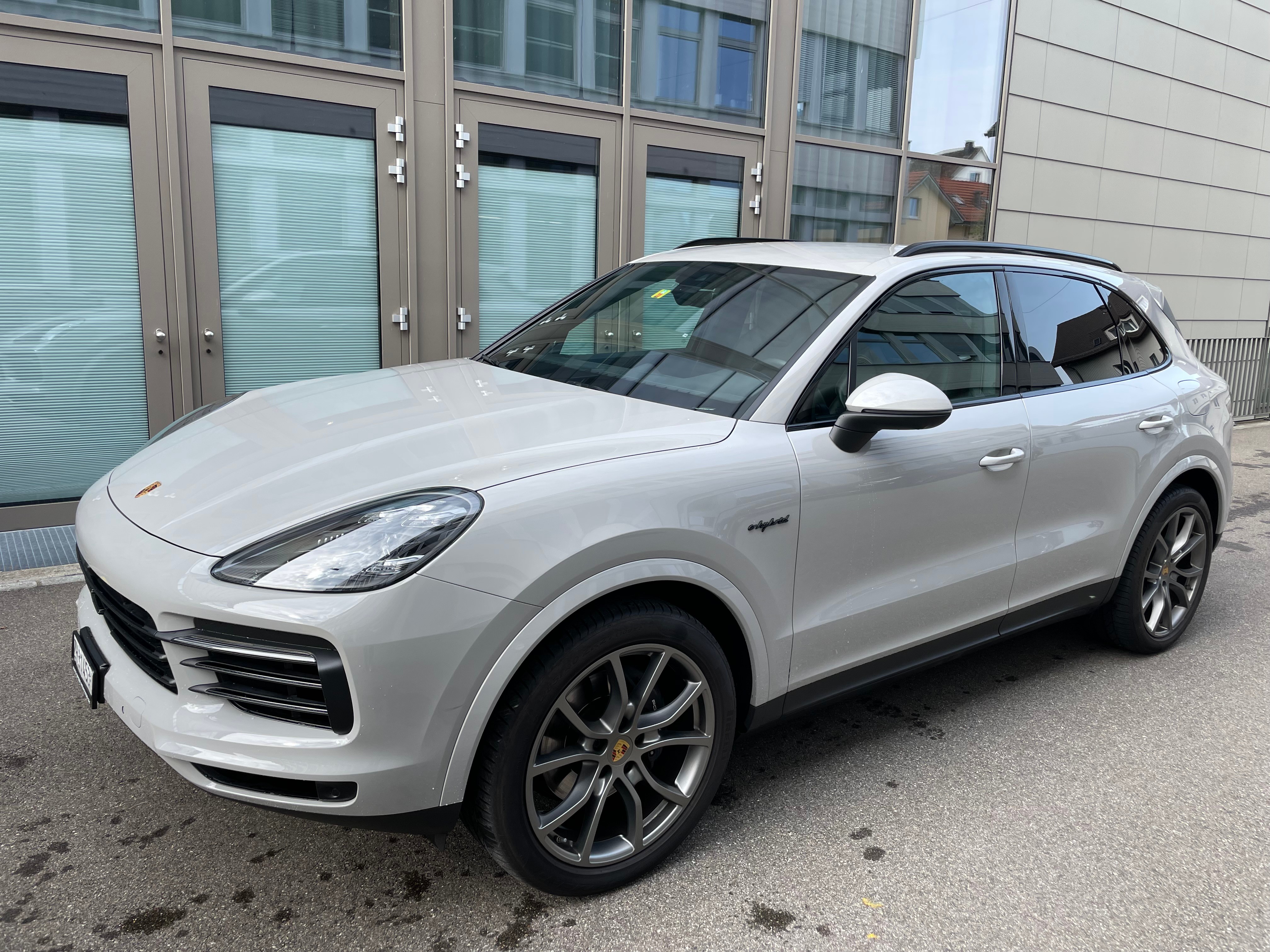 PORSCHE Cayenne E-Hybrid