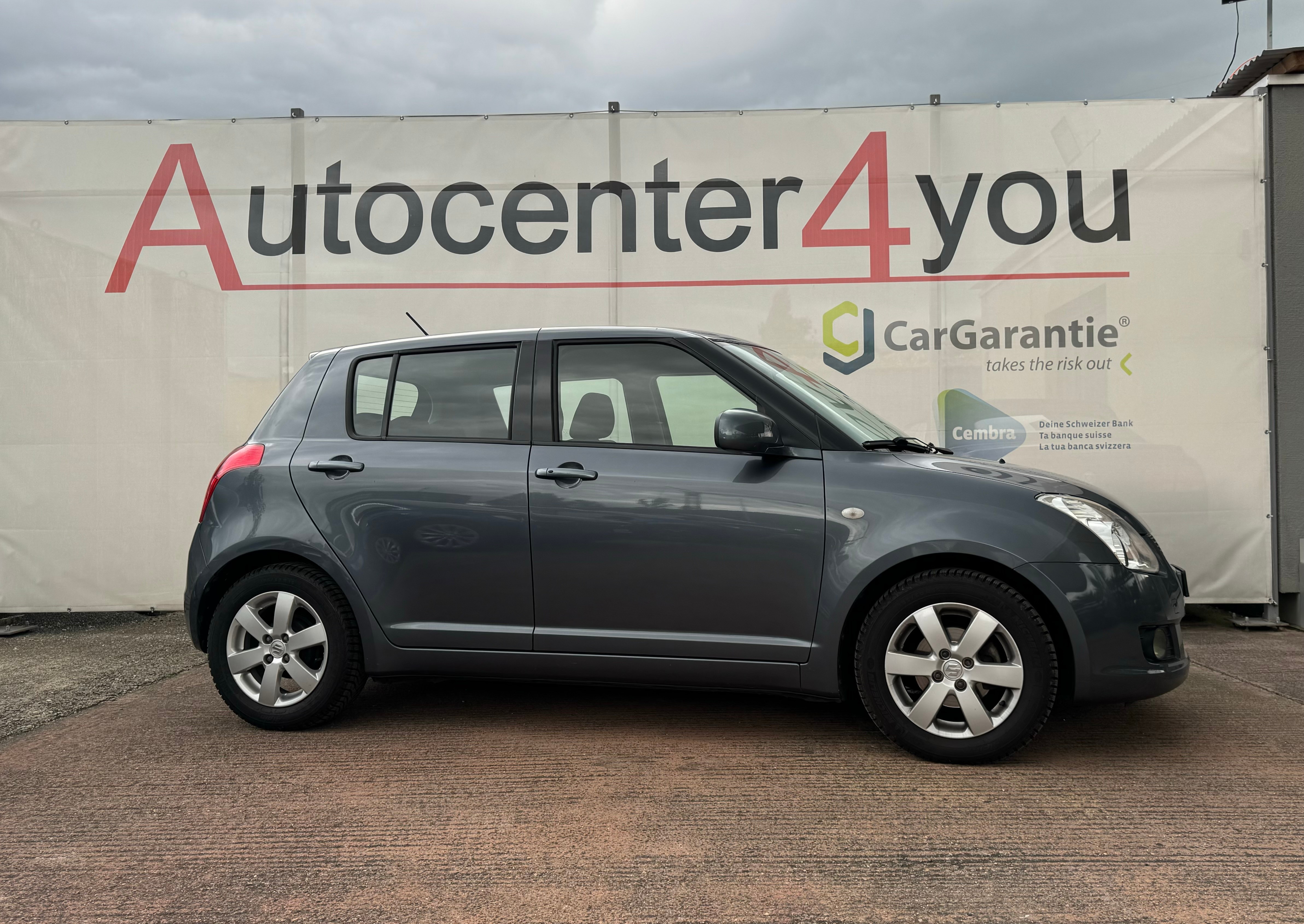 SUZUKI Swift 1.3i 16V GL Top