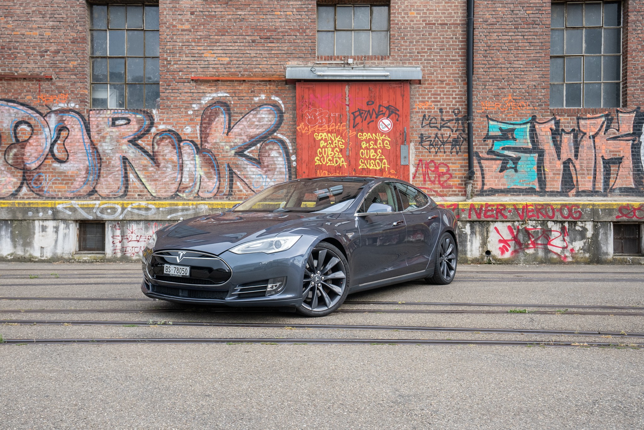 TESLA Model S 85 Teslab.ch