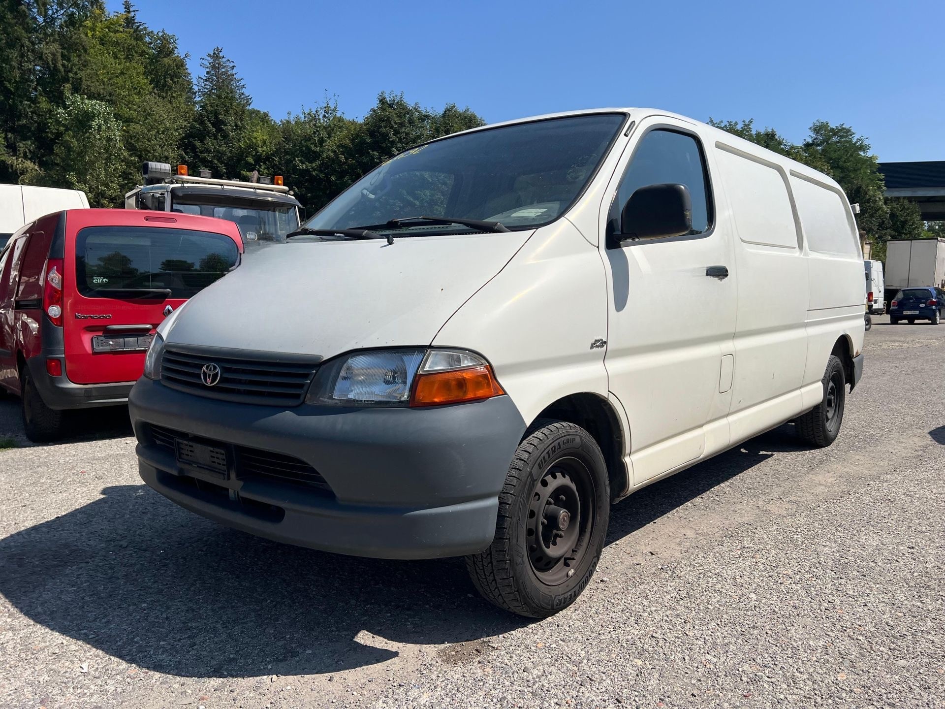 TOYOTA Hiace D-4D LWB Kombi