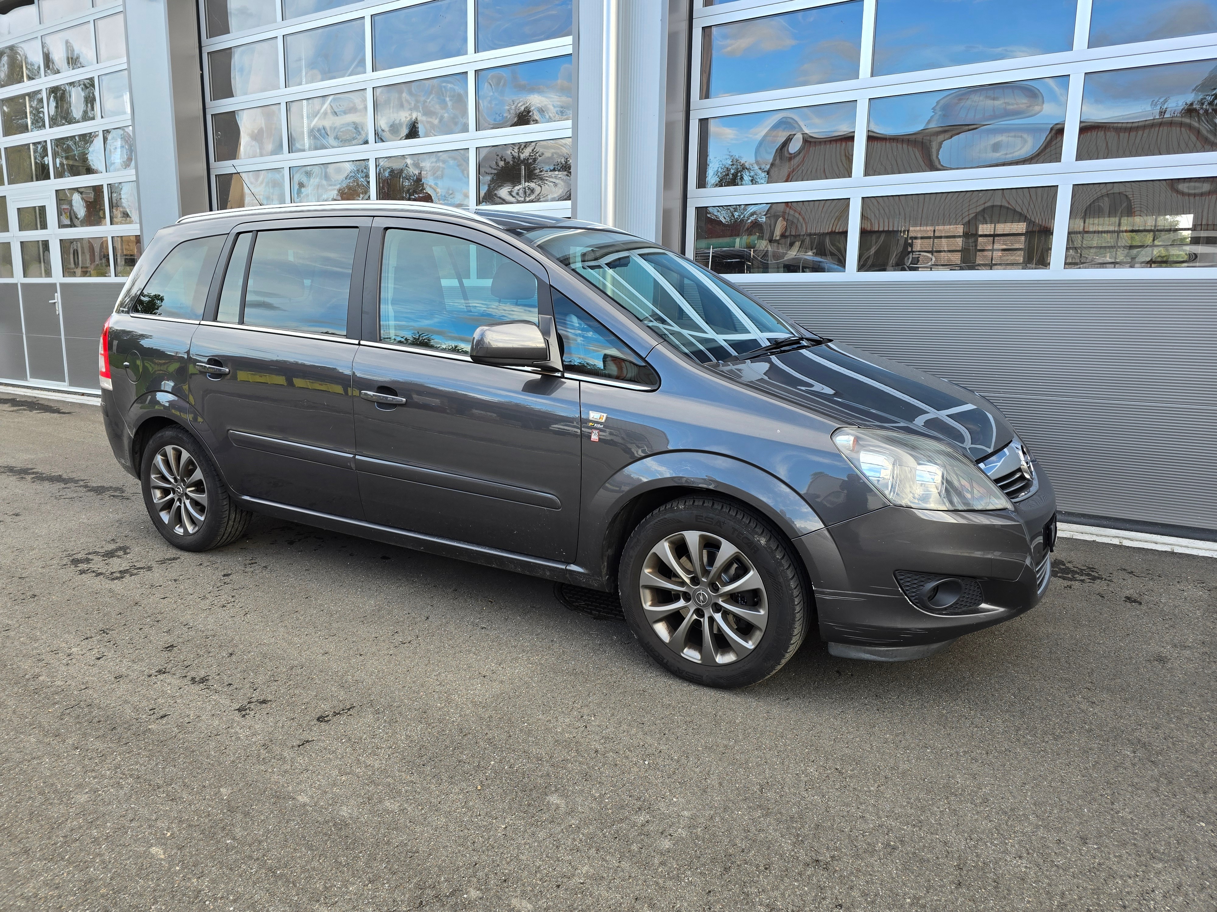 OPEL Zafira 1.8i 16V Anniversary Edition