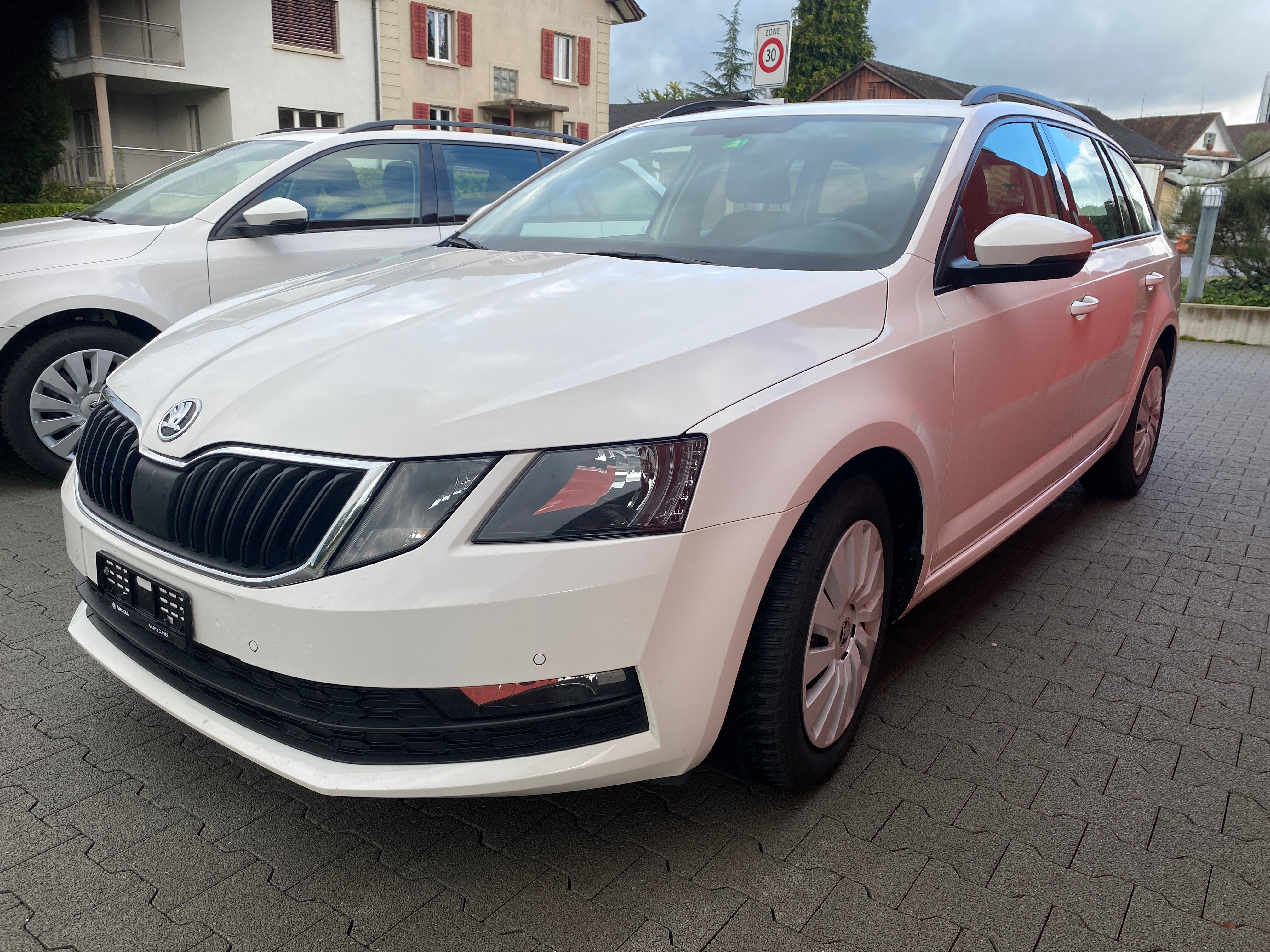 SKODA Octavia Combi 1.6 TDI Ambition DSG