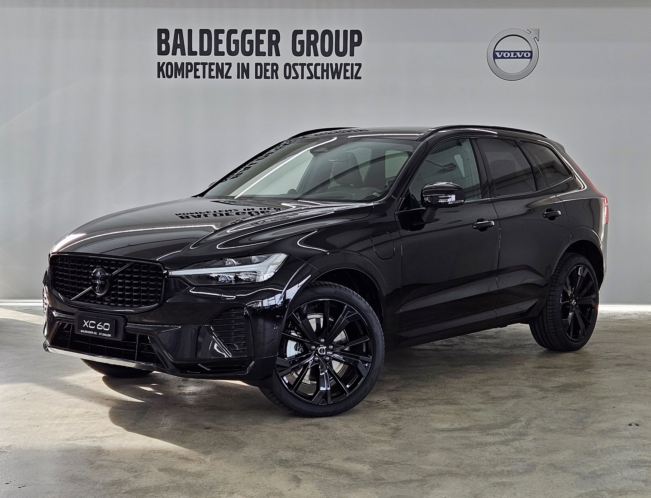 VOLVO XC60 2.0 T8 TE XCENTRIC Black