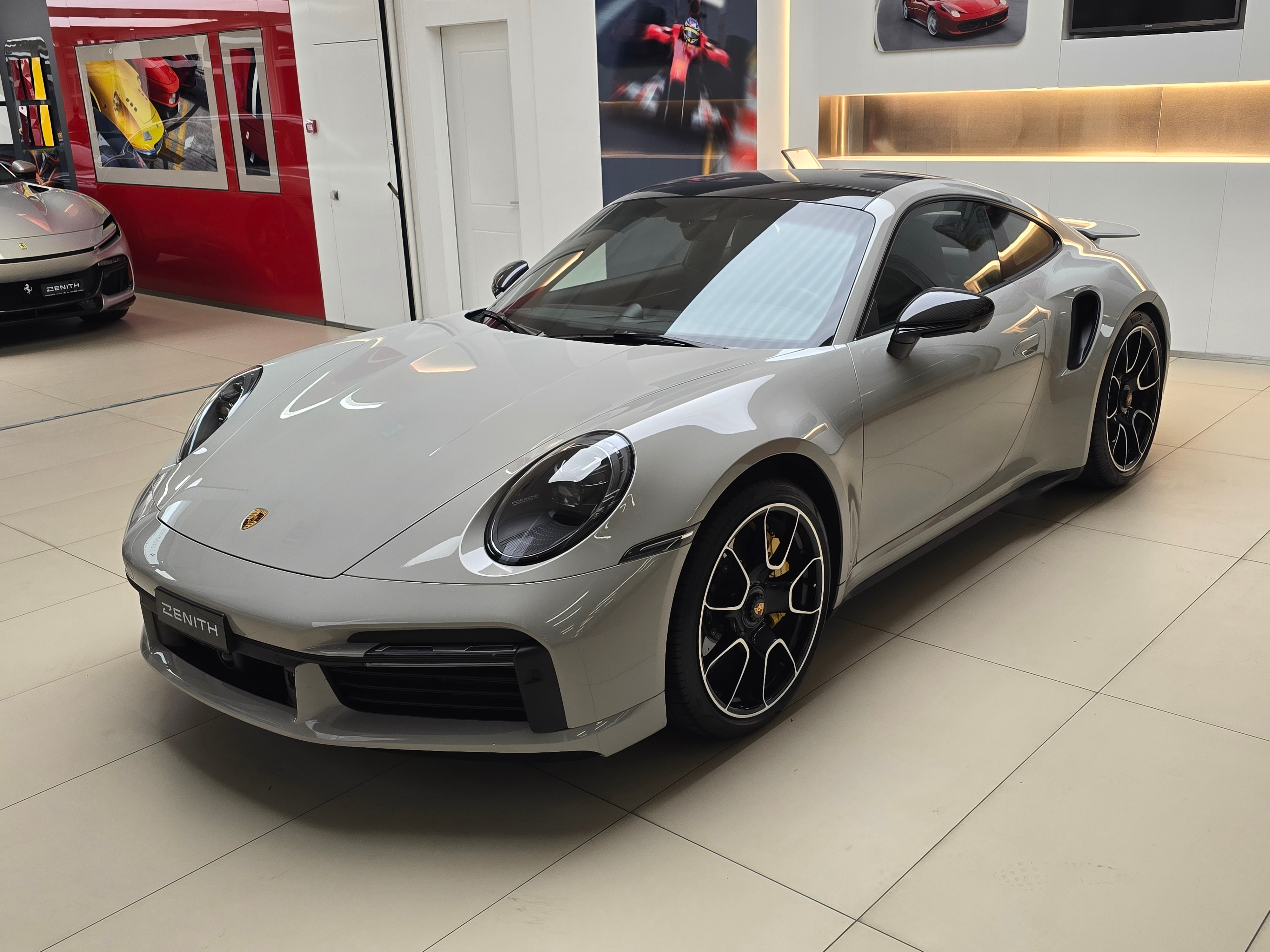 PORSCHE 911 Turbo S PDK