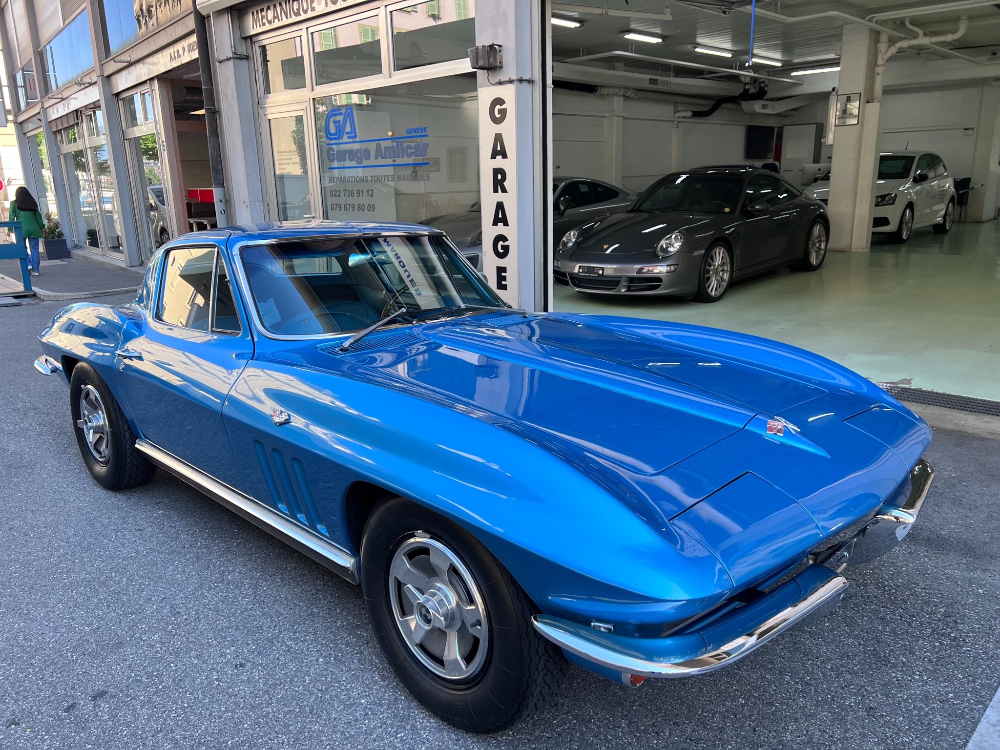 CHEVROLET CORVETTE C2 STING RAY