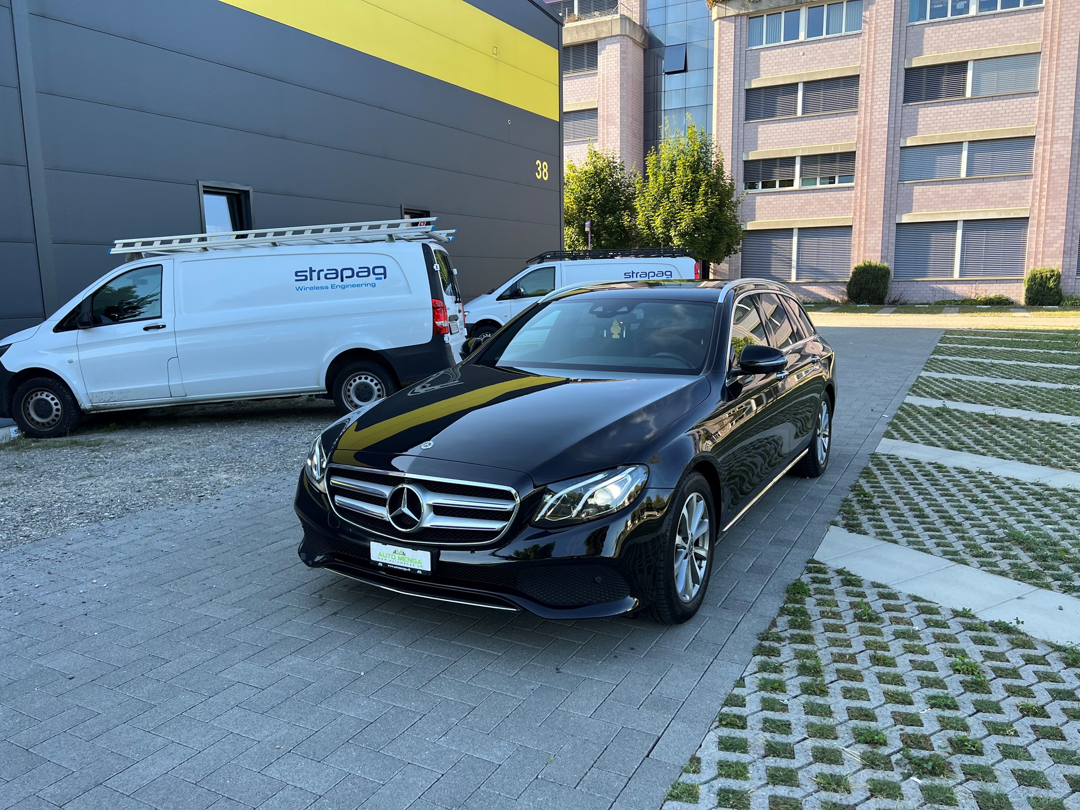 MERCEDES-BENZ E 200 Avantgarde 9G-Tronic