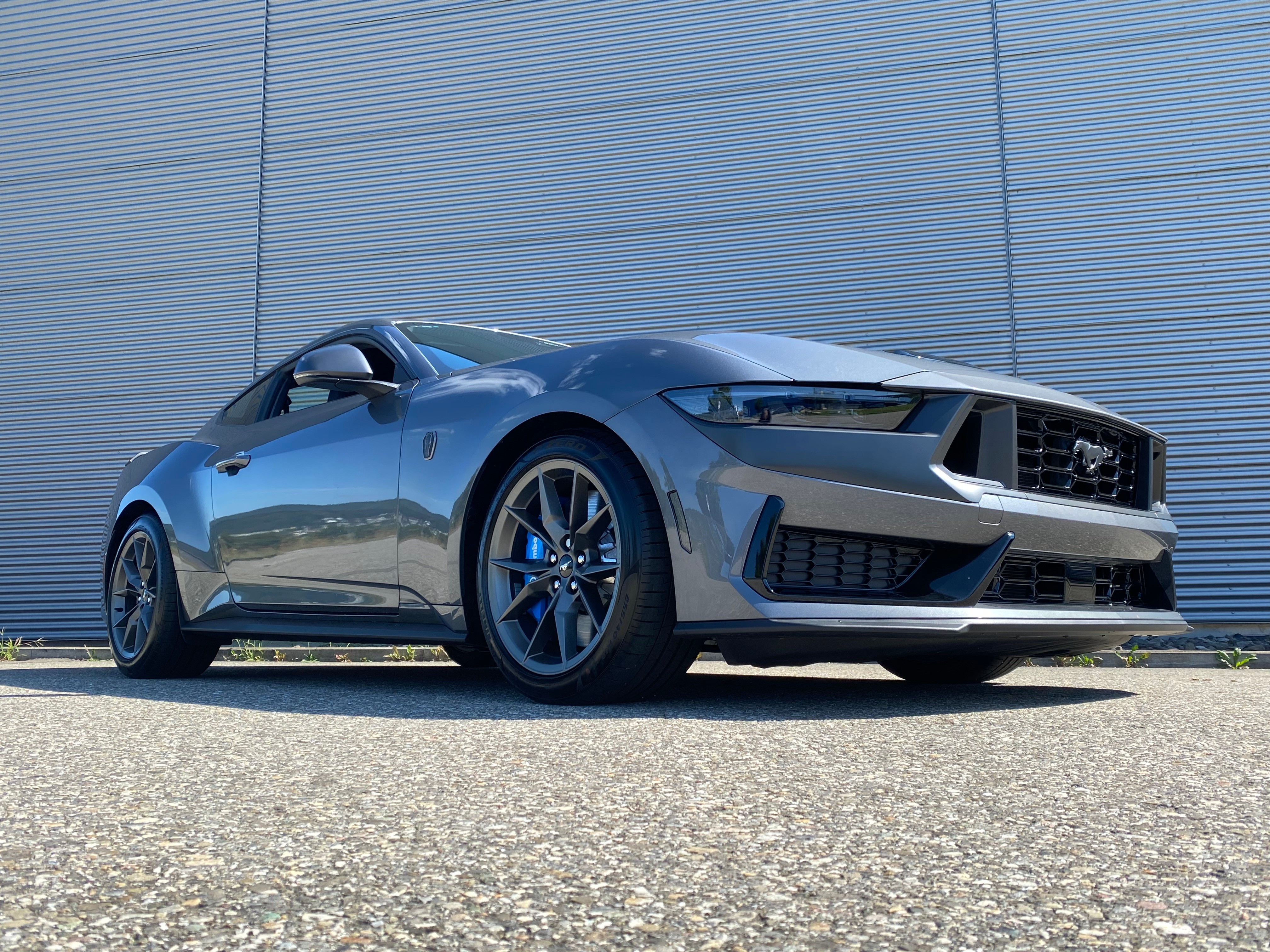 FORD MUSTANG DARK HORSE