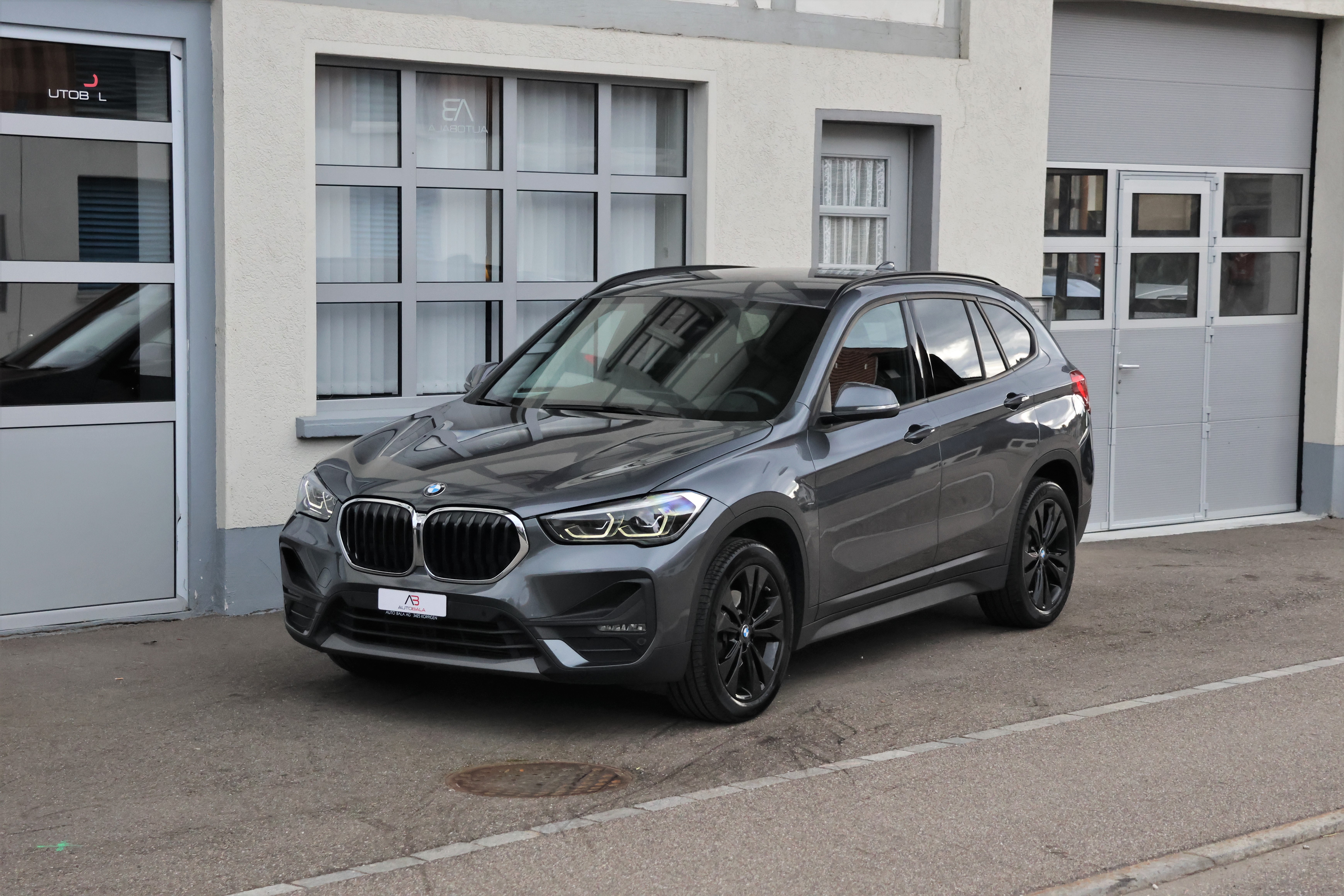 BMW X1 xDrive 18d Essential Edition Steptronic