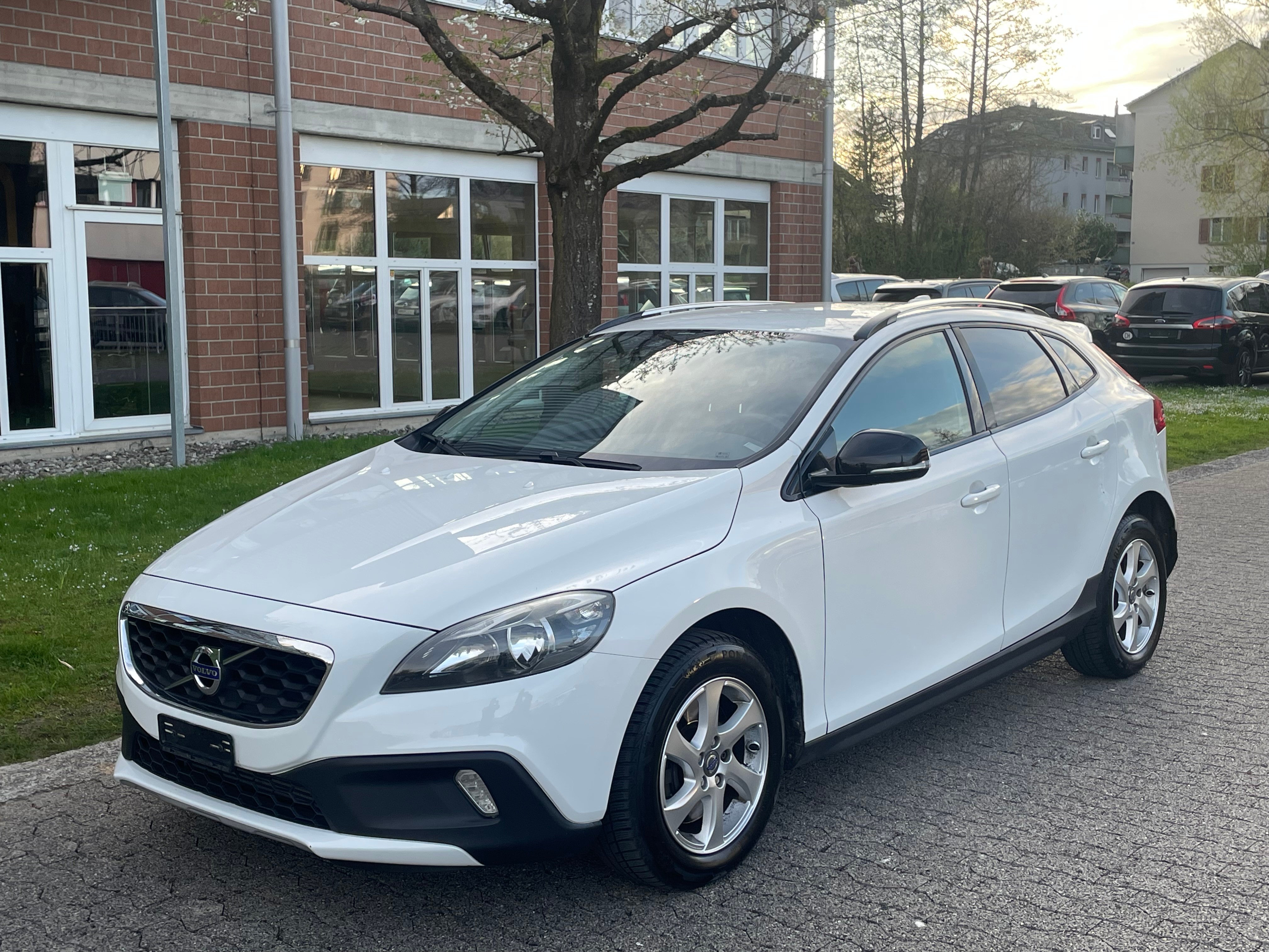 VOLVO V40 Cross Country T5 AWD Momentum Geartronic