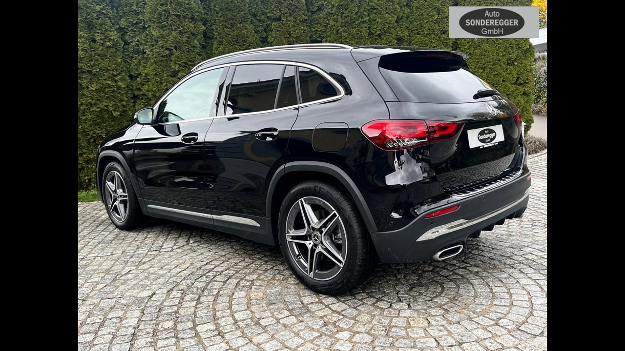 MERCEDES-BENZ GLA 250 4Matic AMG Line 8G-DCT