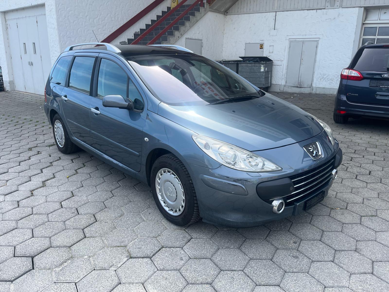 PEUGEOT 307 SW 2.0 16V Platinum Edition