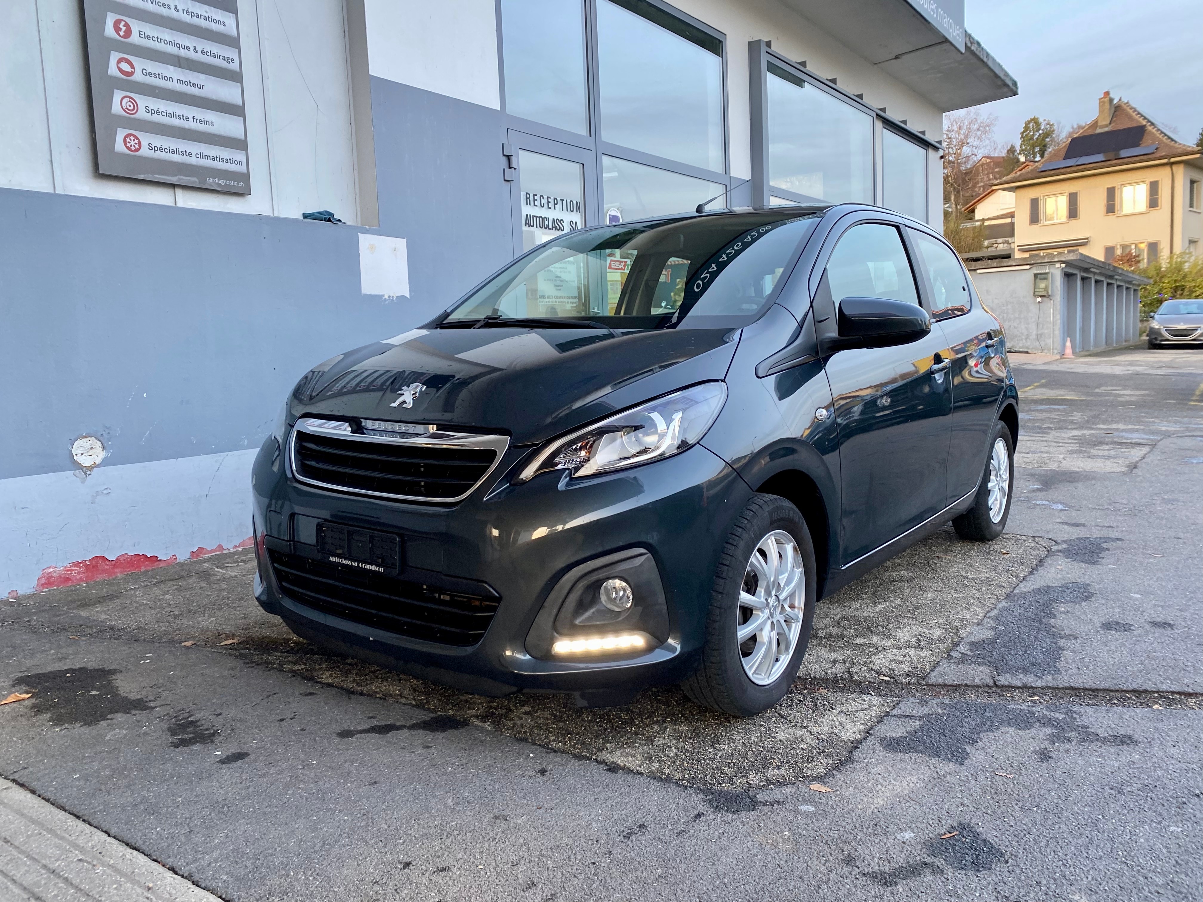 PEUGEOT 108 1.0 VTi Allure ETG